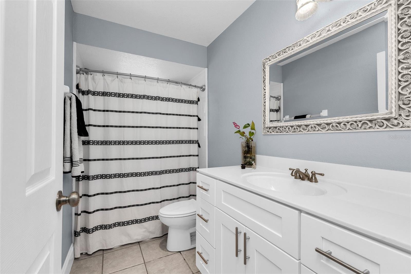 Image 15 of 27 For 119 Glenholm Avenue