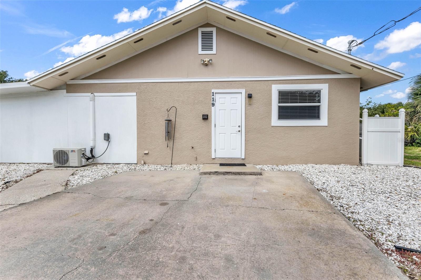 Image 23 of 27 For 119 Glenholm Avenue