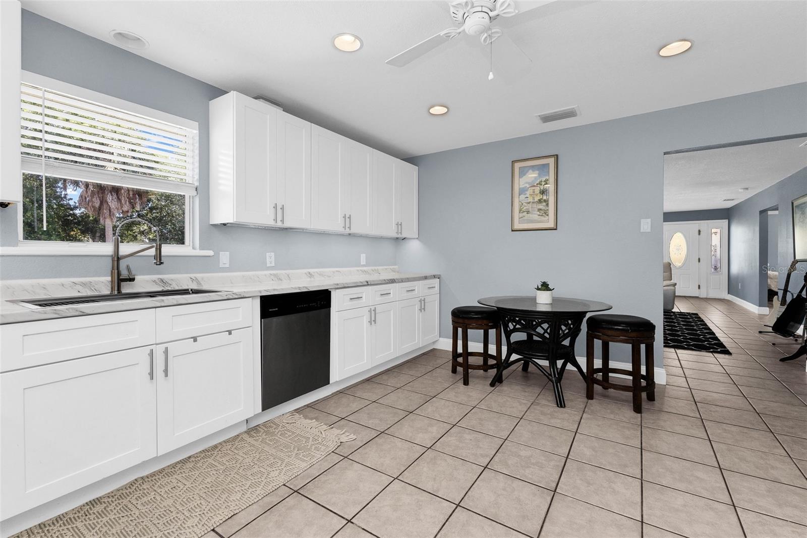 Image 9 of 27 For 119 Glenholm Avenue