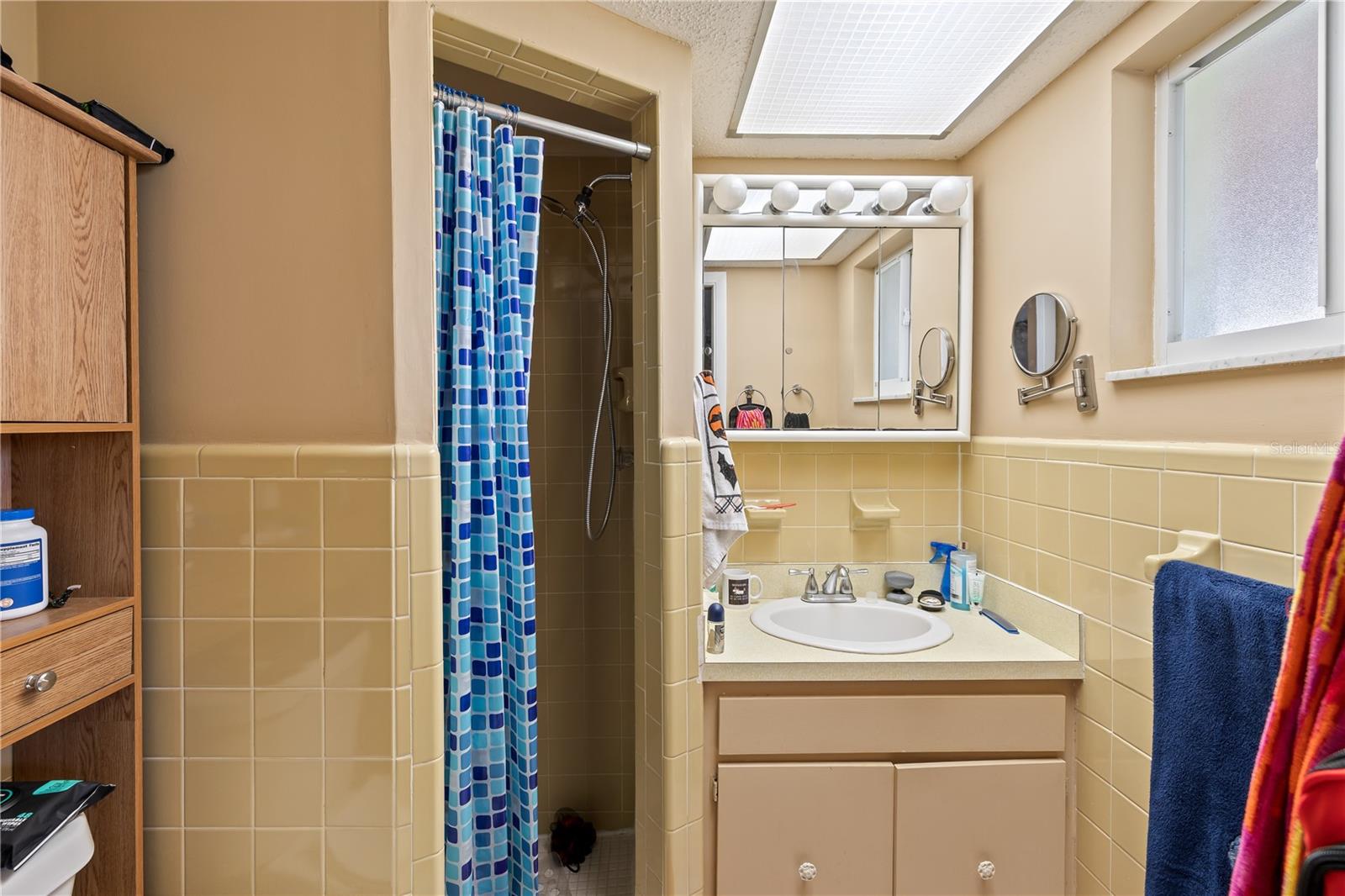 Image 11 of 19 For 22158 Riverhead Avenue