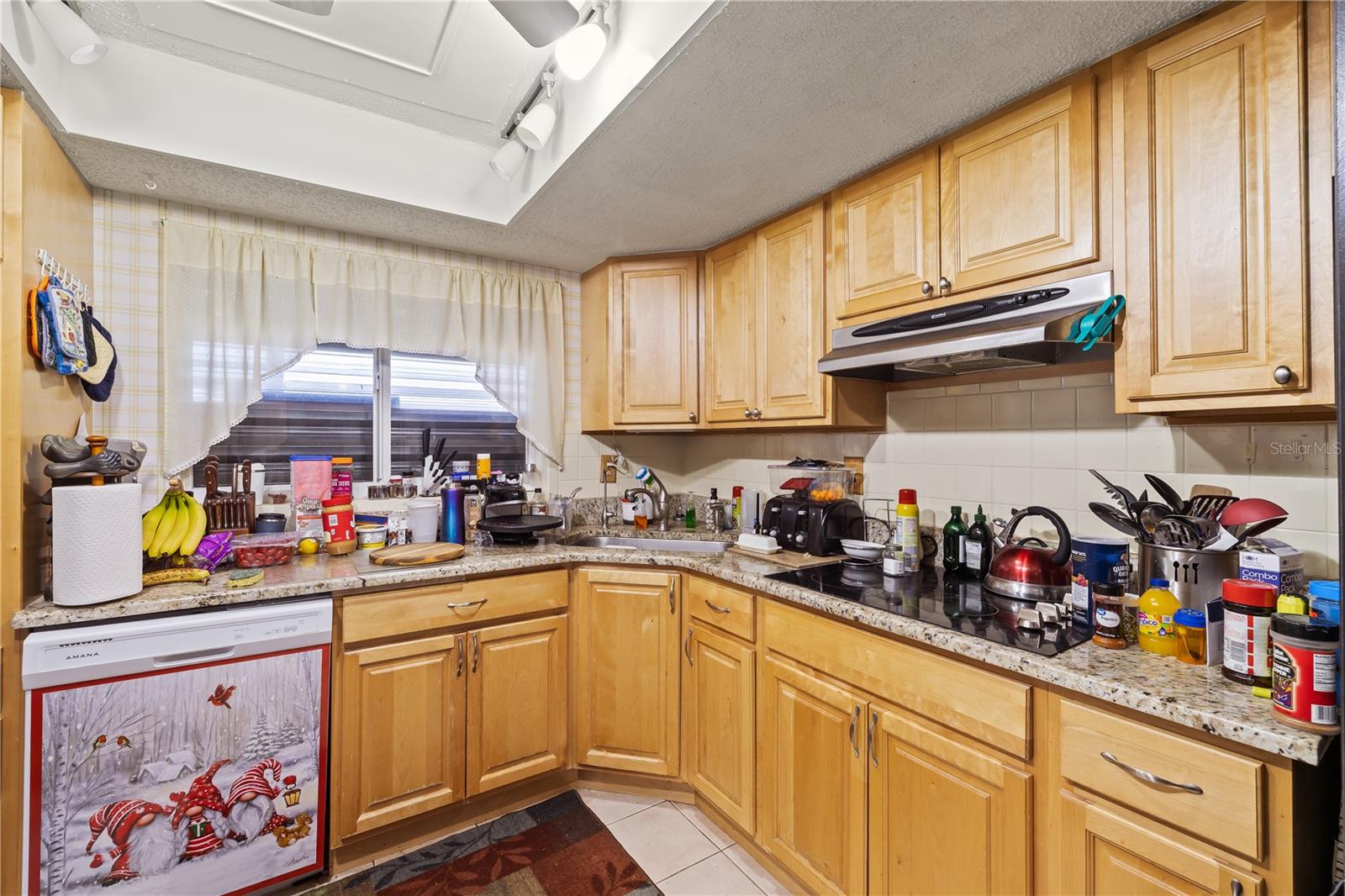 Image 8 of 19 For 22158 Riverhead Avenue