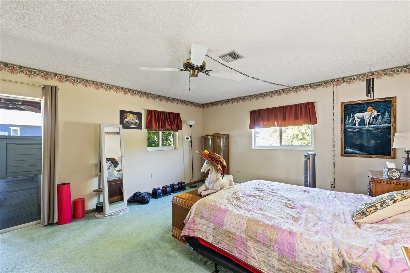 Image 9 of 19 For 22158 Riverhead Avenue