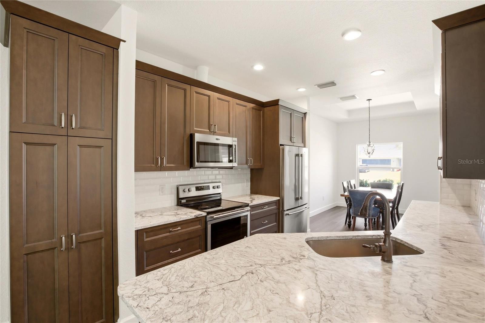 Image 10 of 38 For 4548 Heather Terrace