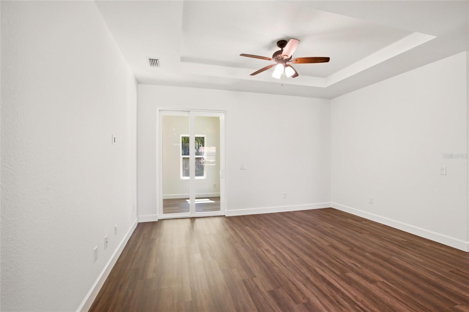 Image 11 of 38 For 4548 Heather Terrace