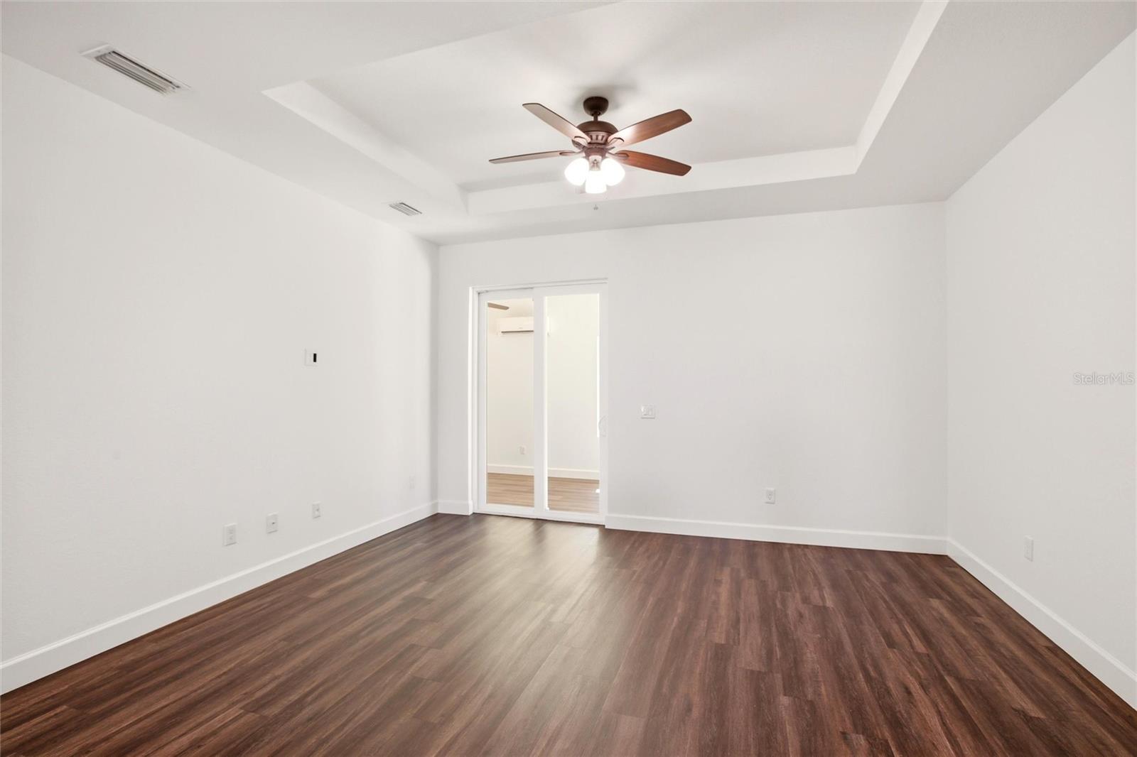 Image 12 of 38 For 4548 Heather Terrace