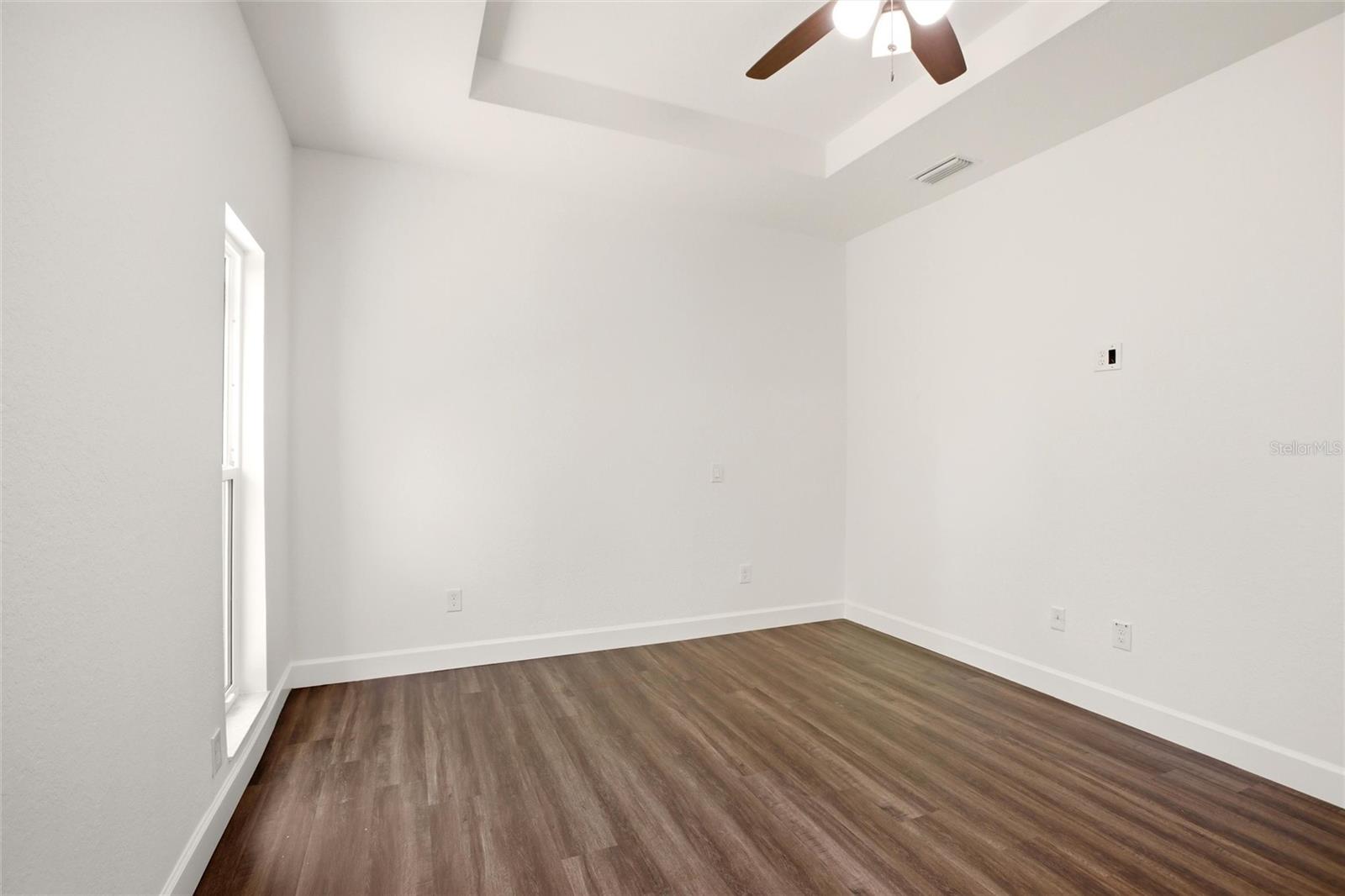 Image 17 of 38 For 4548 Heather Terrace