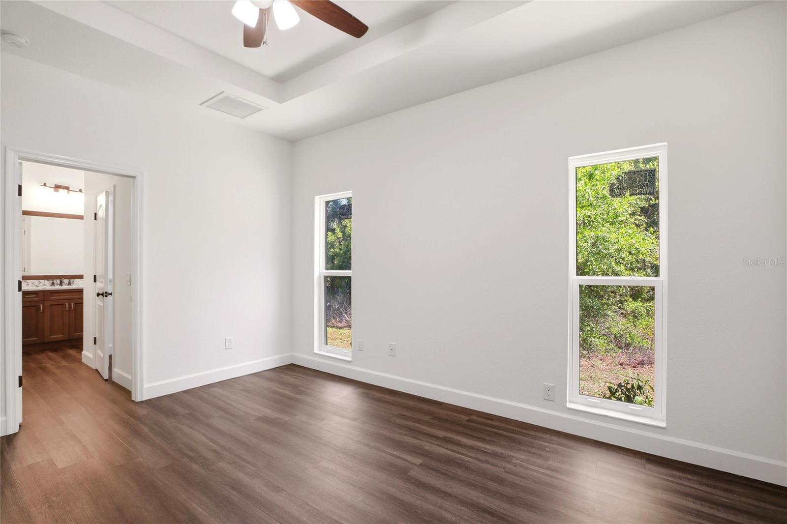 Image 18 of 38 For 4548 Heather Terrace