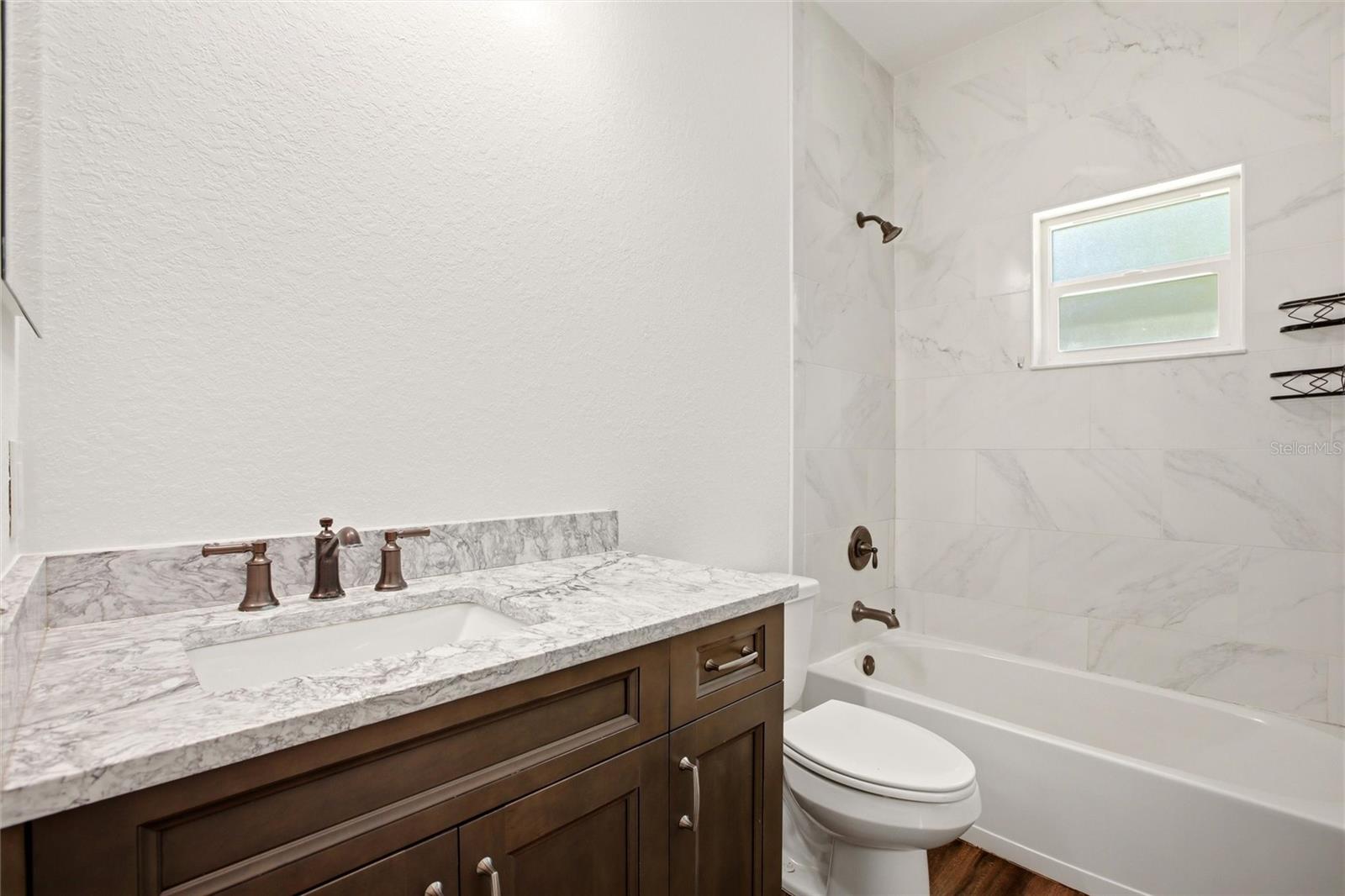 Image 23 of 38 For 4548 Heather Terrace