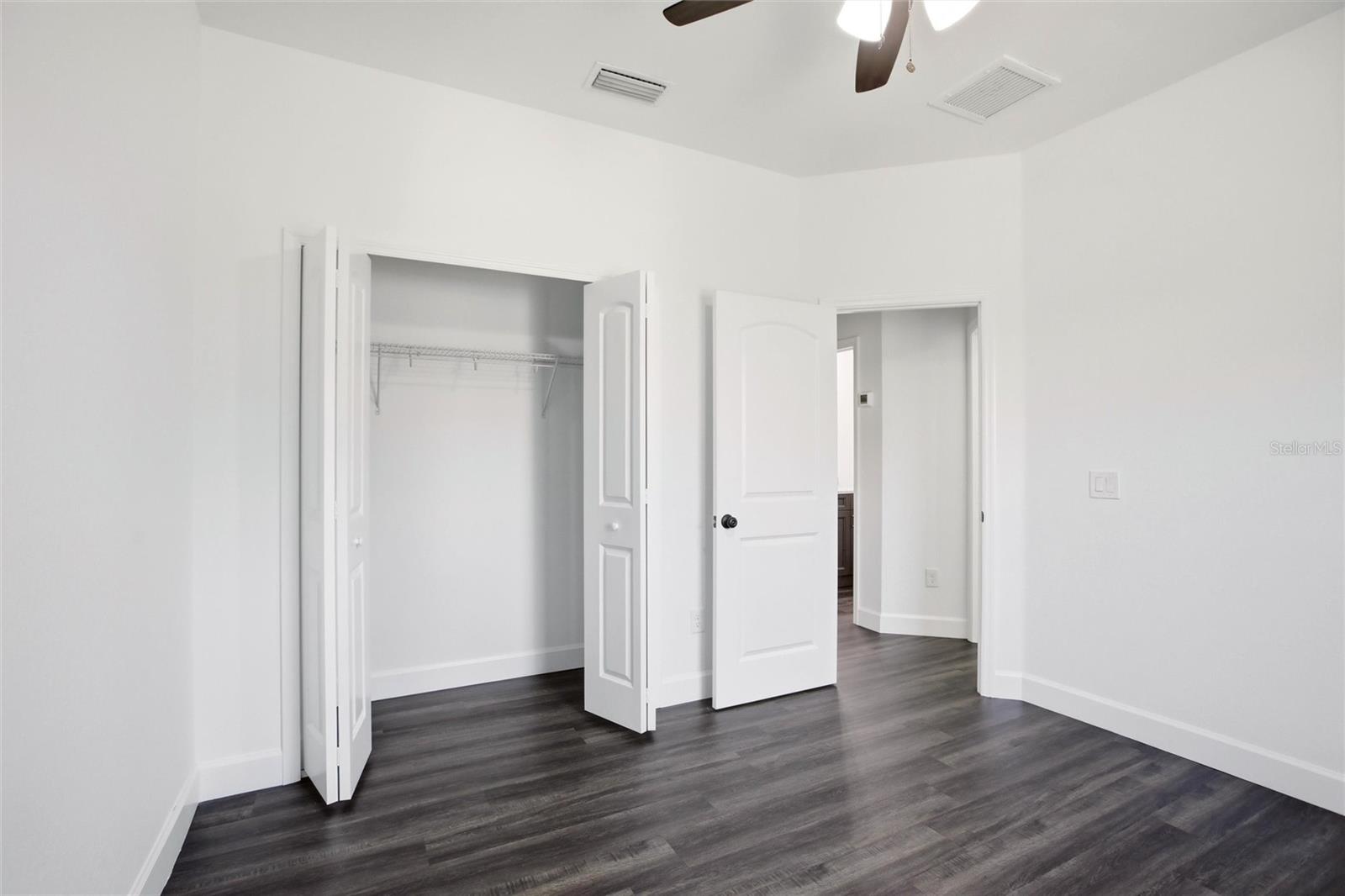 Image 24 of 38 For 4548 Heather Terrace