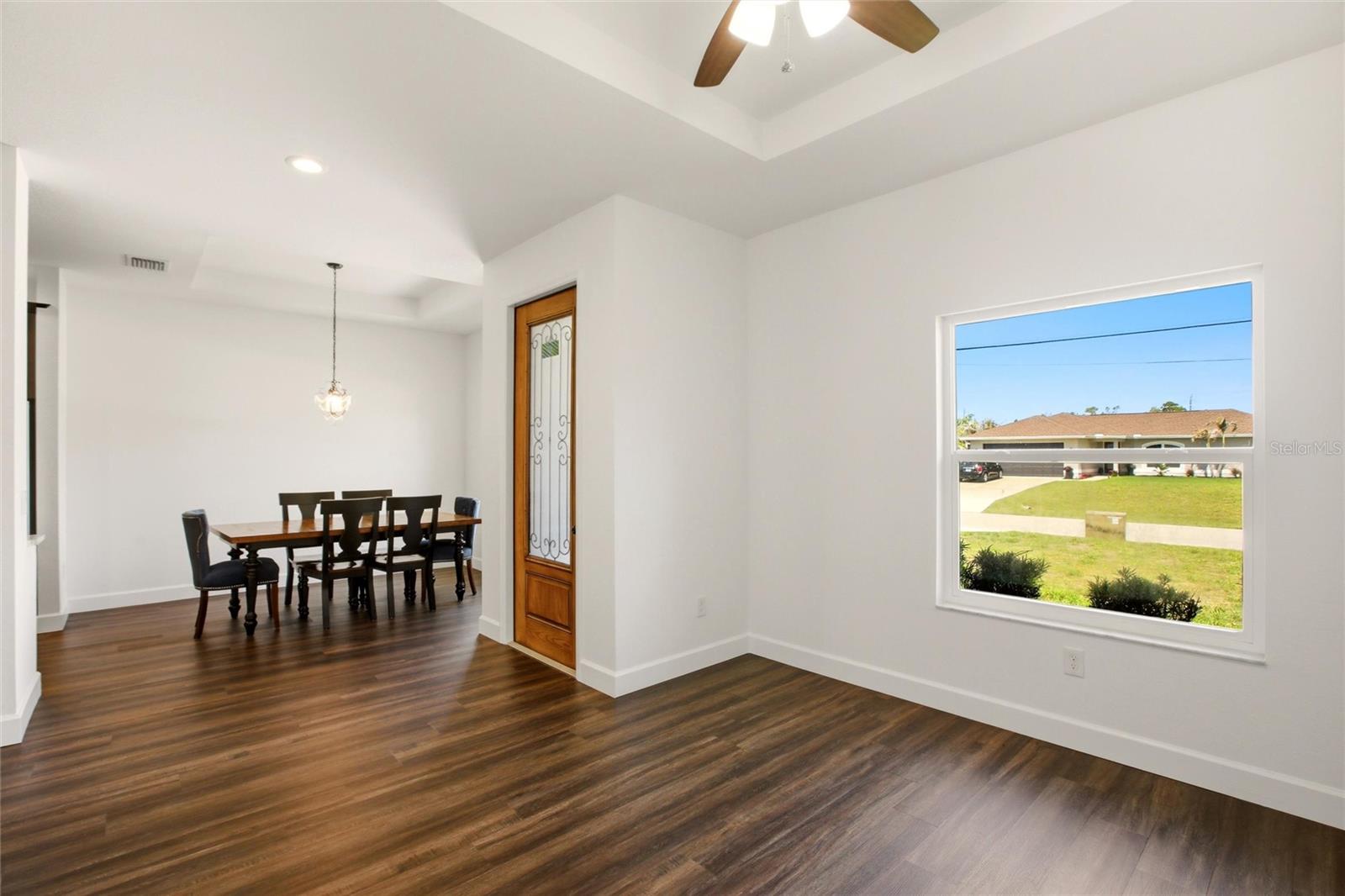 Image 4 of 38 For 4548 Heather Terrace