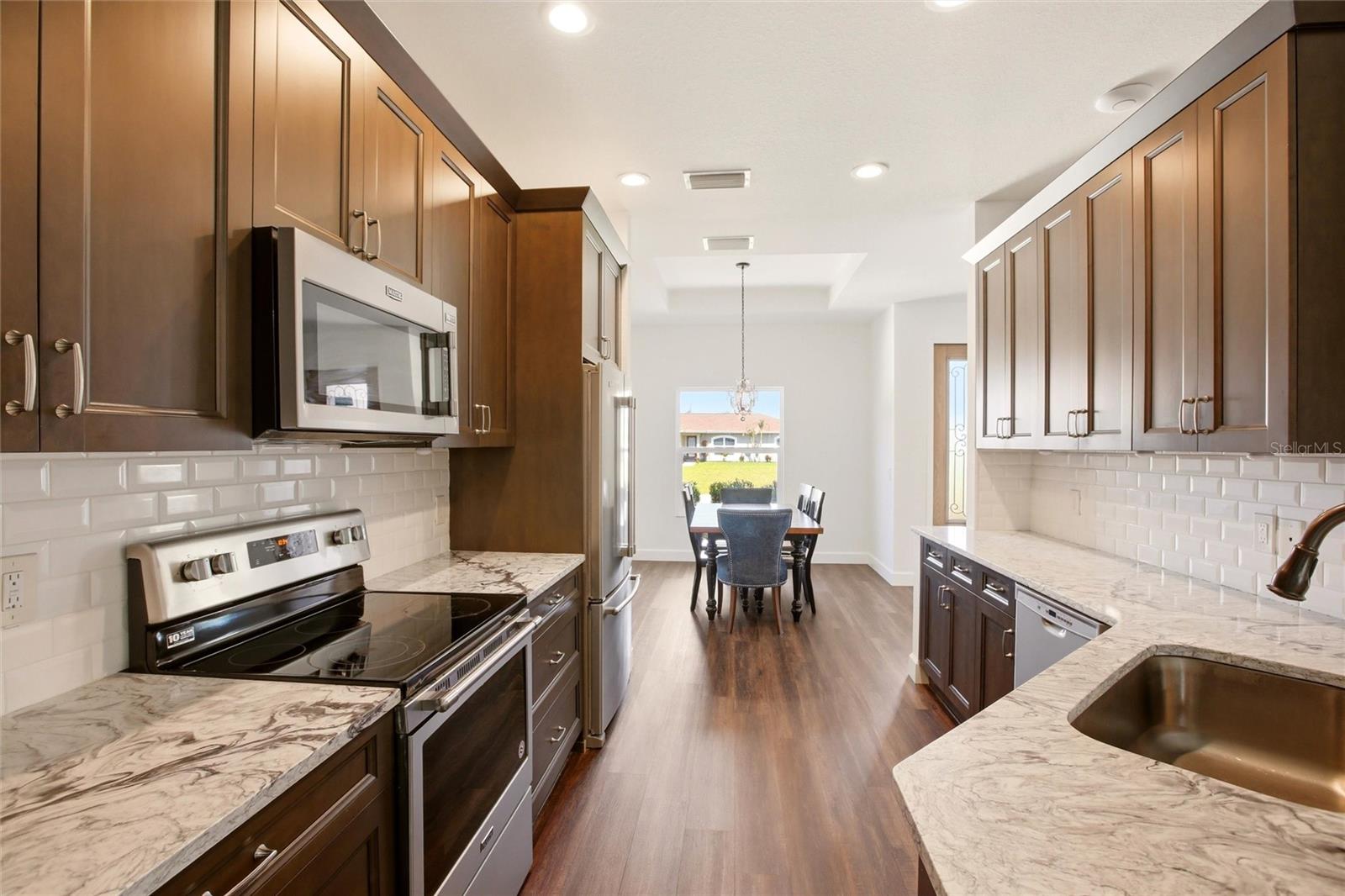 Image 6 of 38 For 4548 Heather Terrace