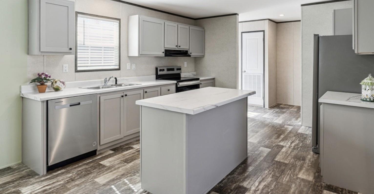 Image 10 of 18 For 27760 Bermont Road