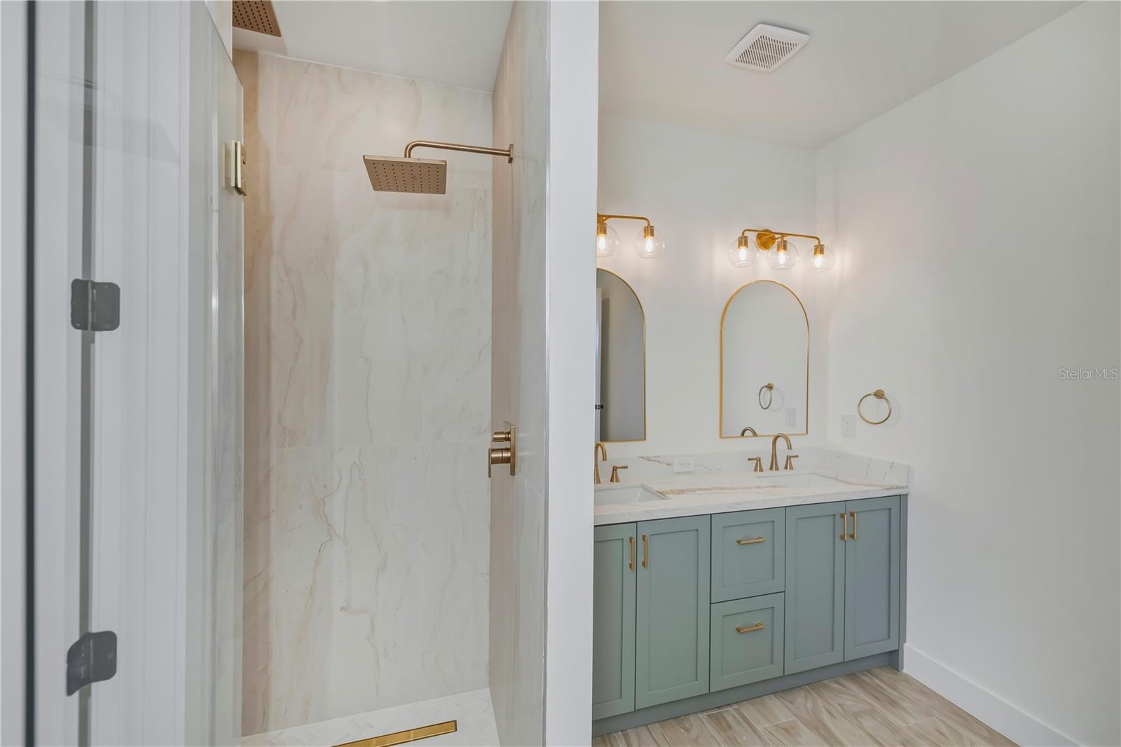 Image 36 of 86 For 7 Sunflower Drive