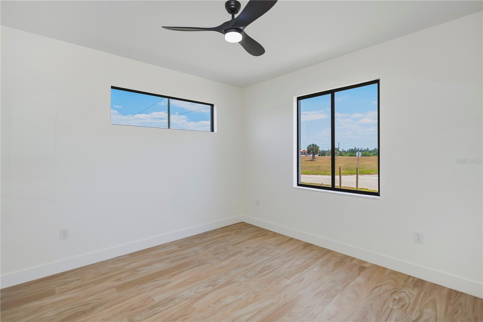 Image 42 of 86 For 7 Sunflower Drive