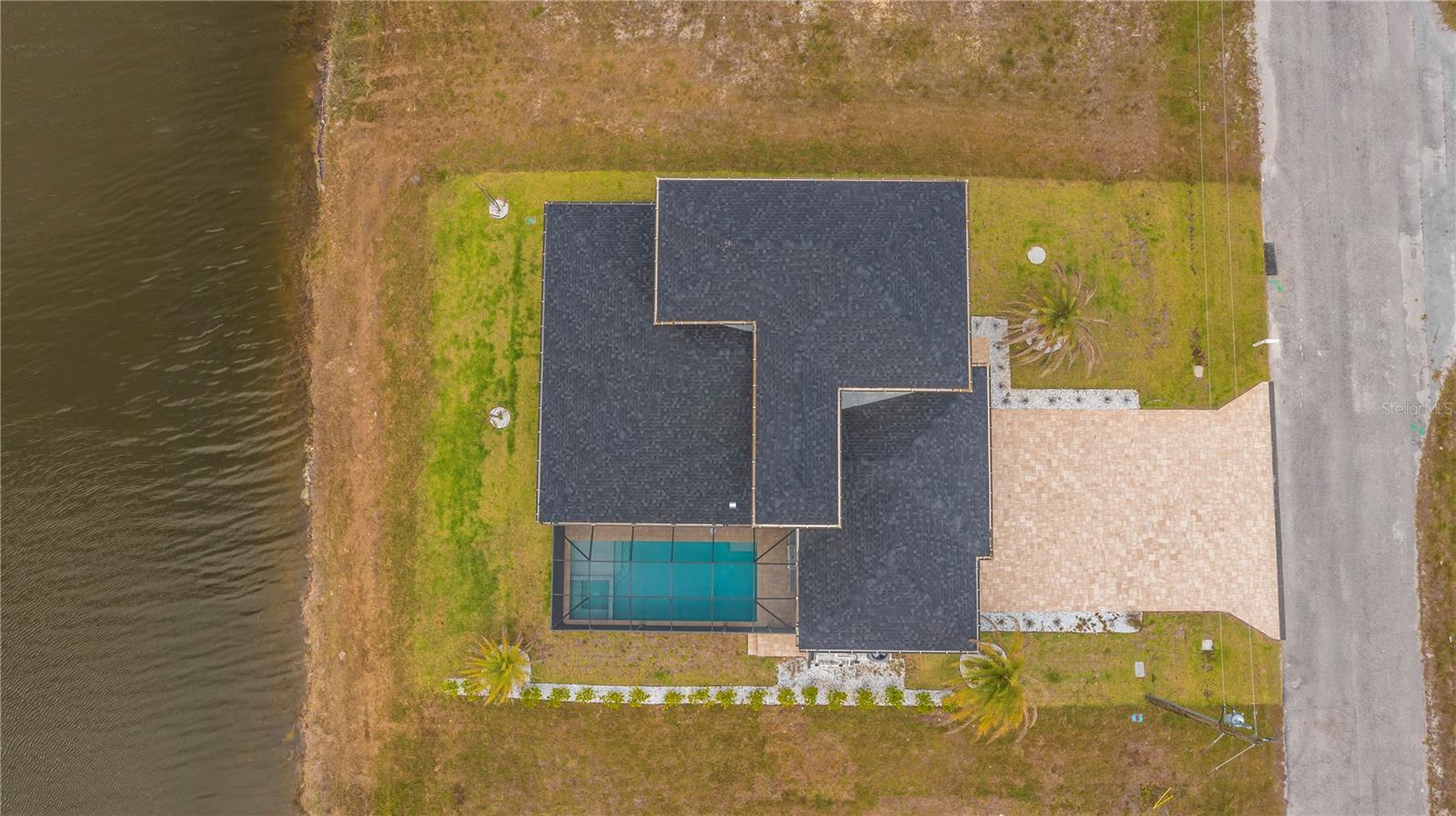 Image 6 of 86 For 7 Sunflower Drive