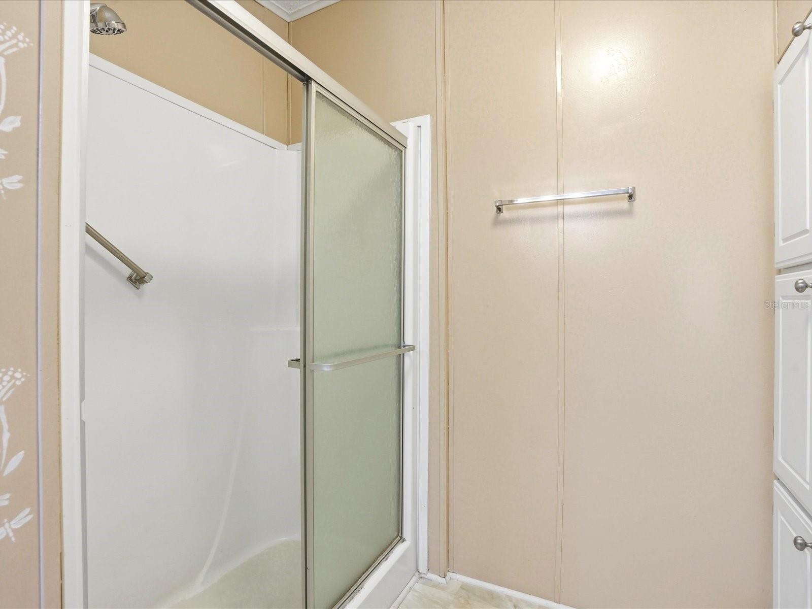 Image 20 of 41 For 6144 Redwing Avenue