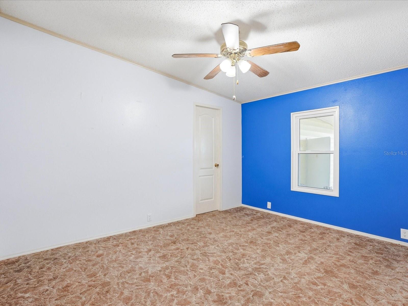 Image 23 of 41 For 6144 Redwing Avenue