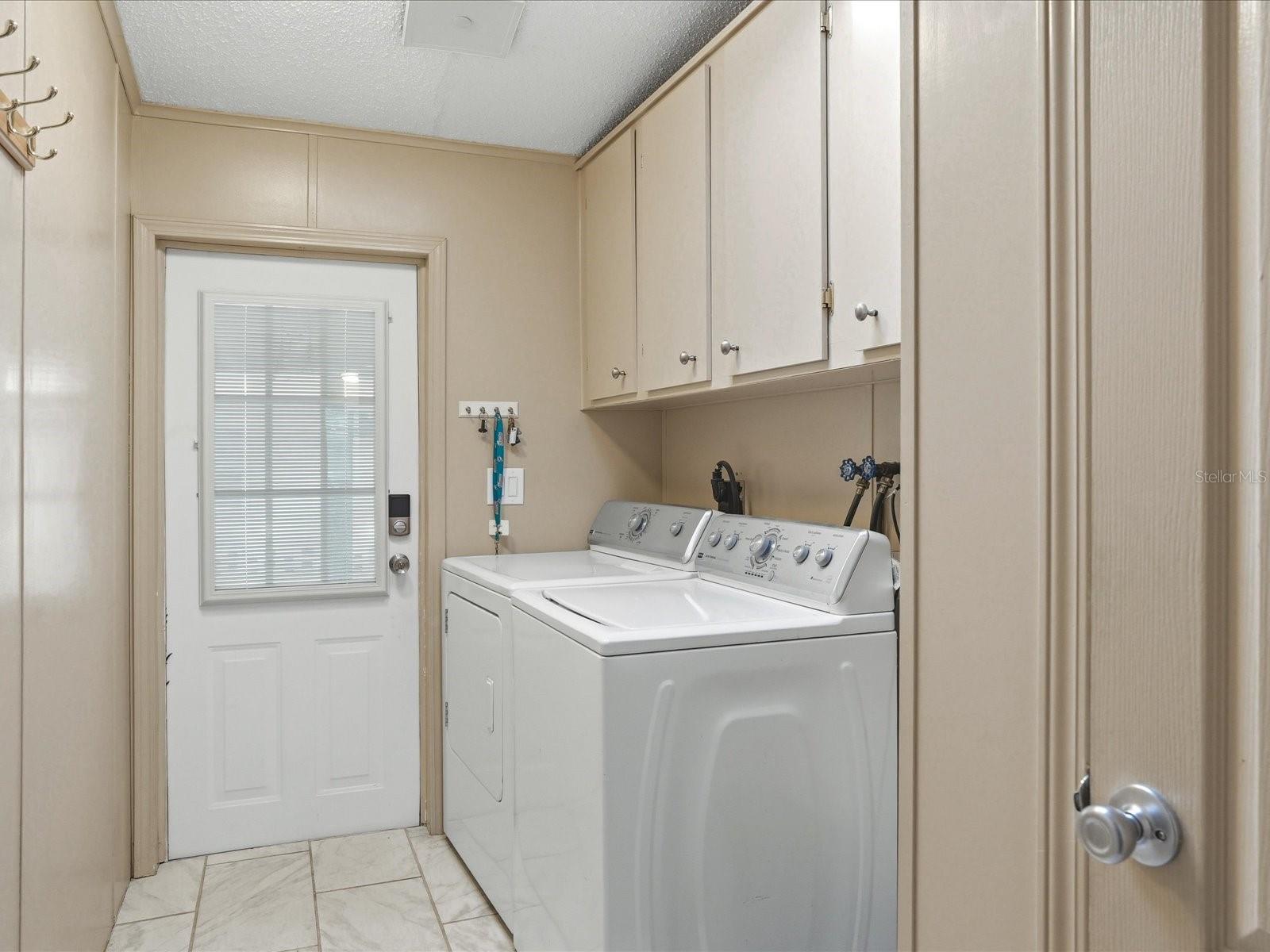 Image 31 of 41 For 6144 Redwing Avenue