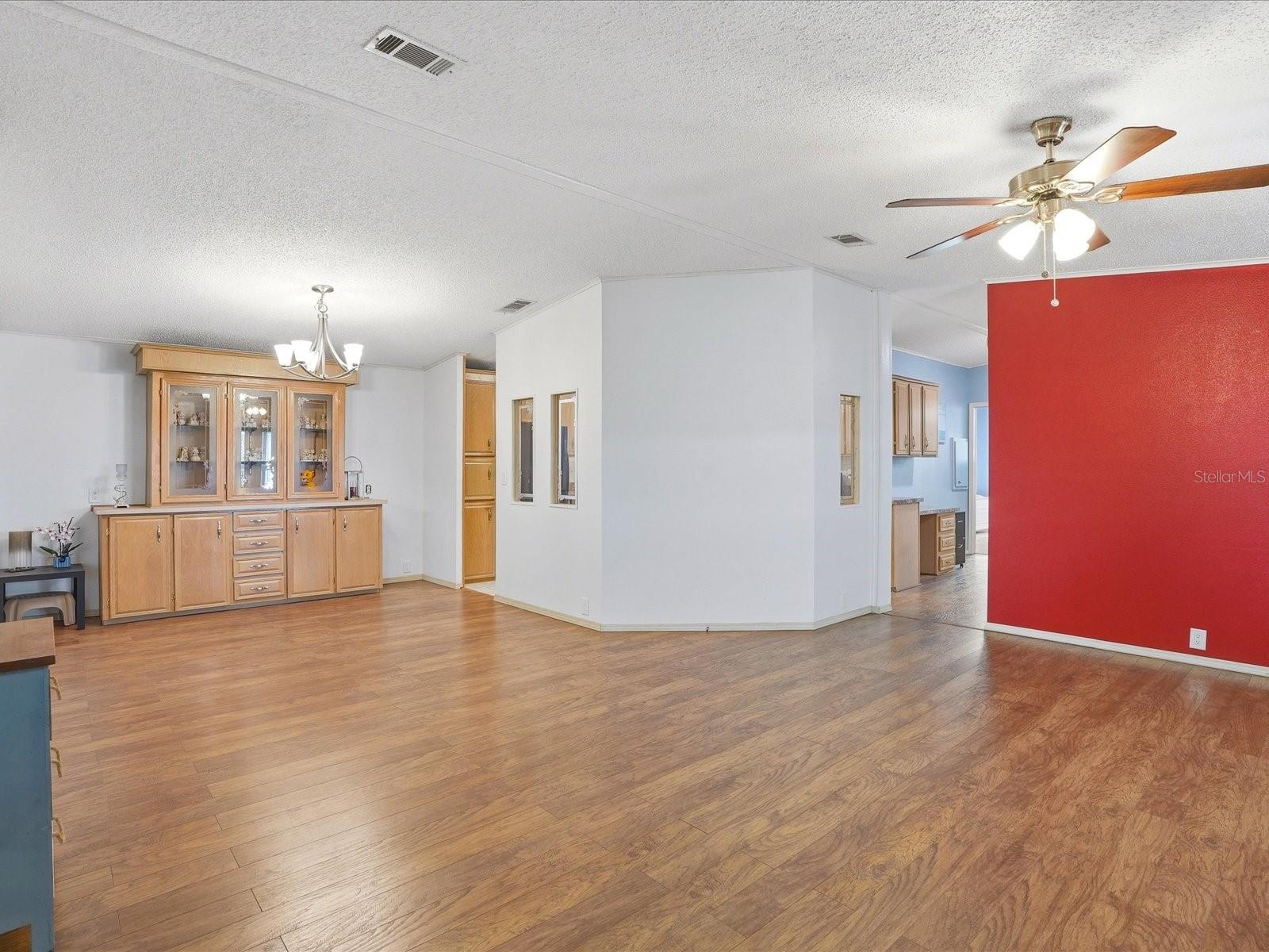 Image 9 of 41 For 6144 Redwing Avenue