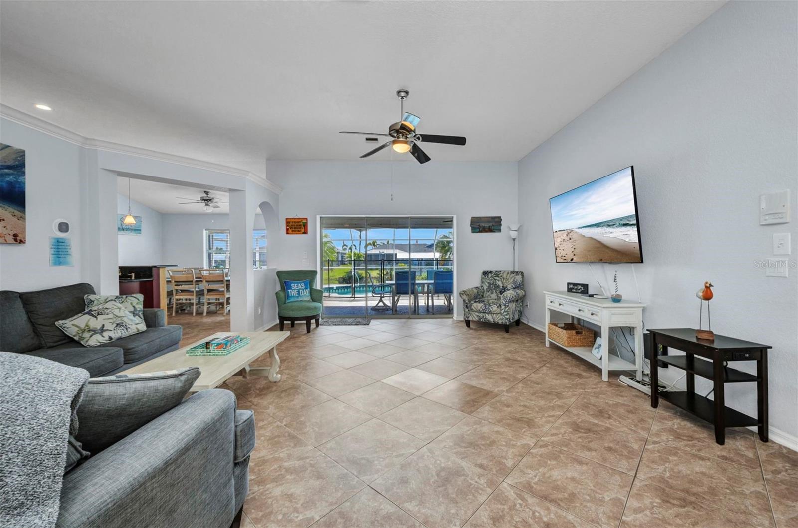 Image 11 of 70 For 9582 Arsipe Circle