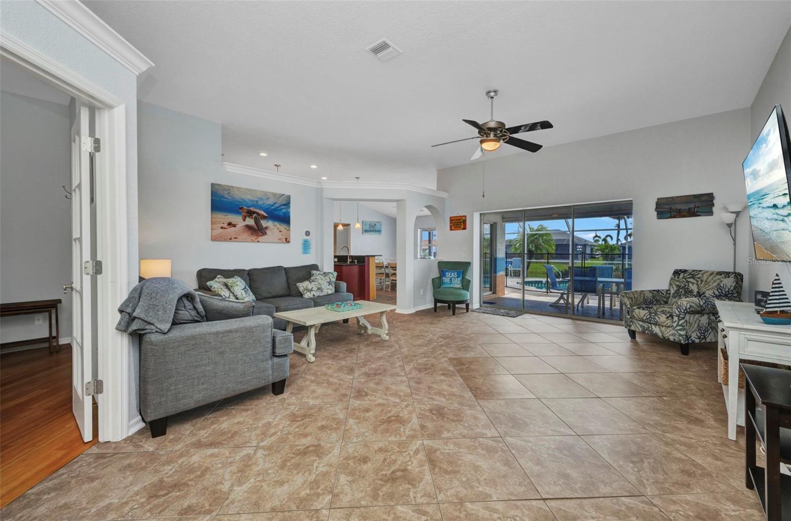 Image 12 of 70 For 9582 Arsipe Circle