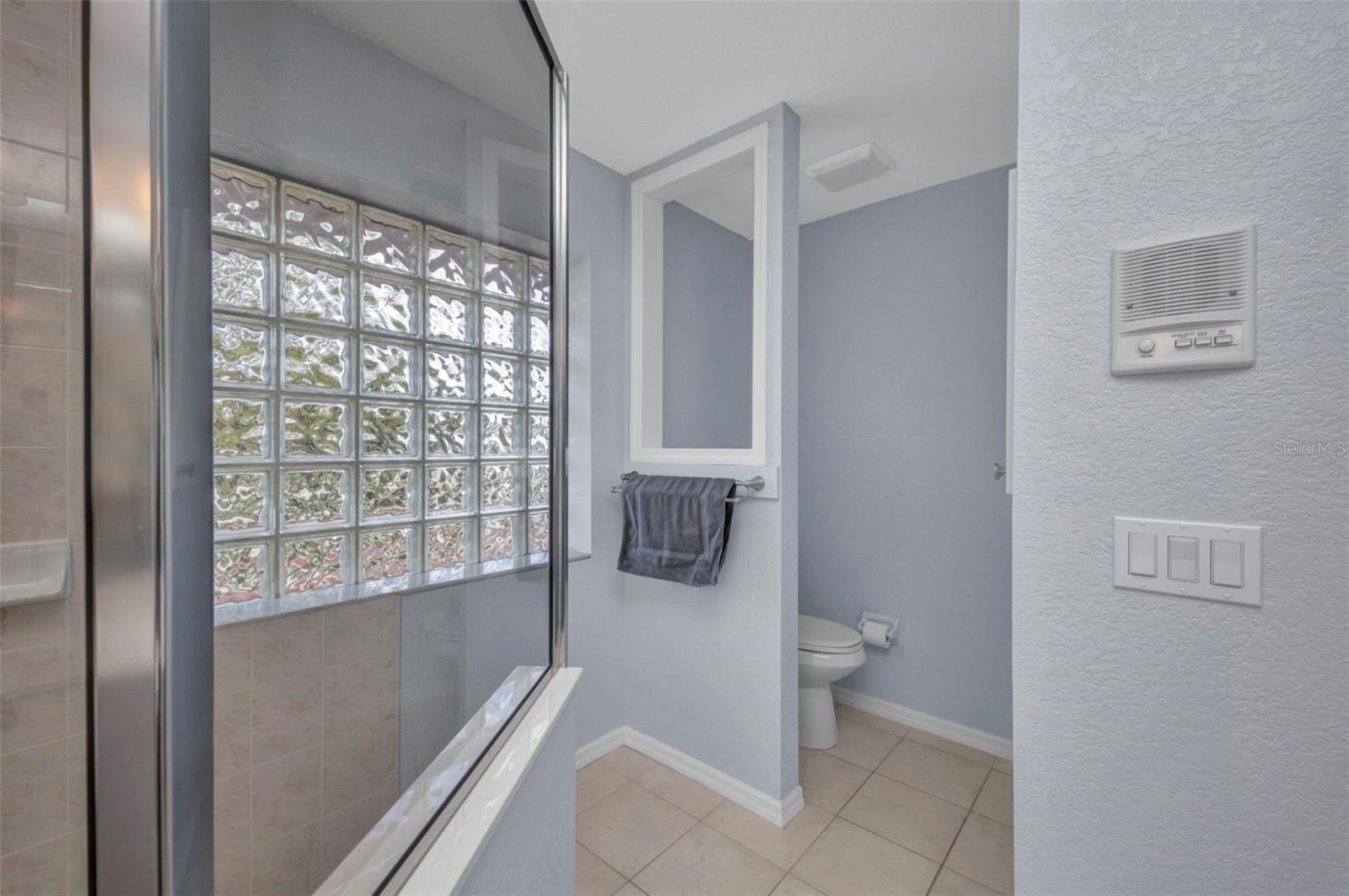 Image 20 of 70 For 9582 Arsipe Circle