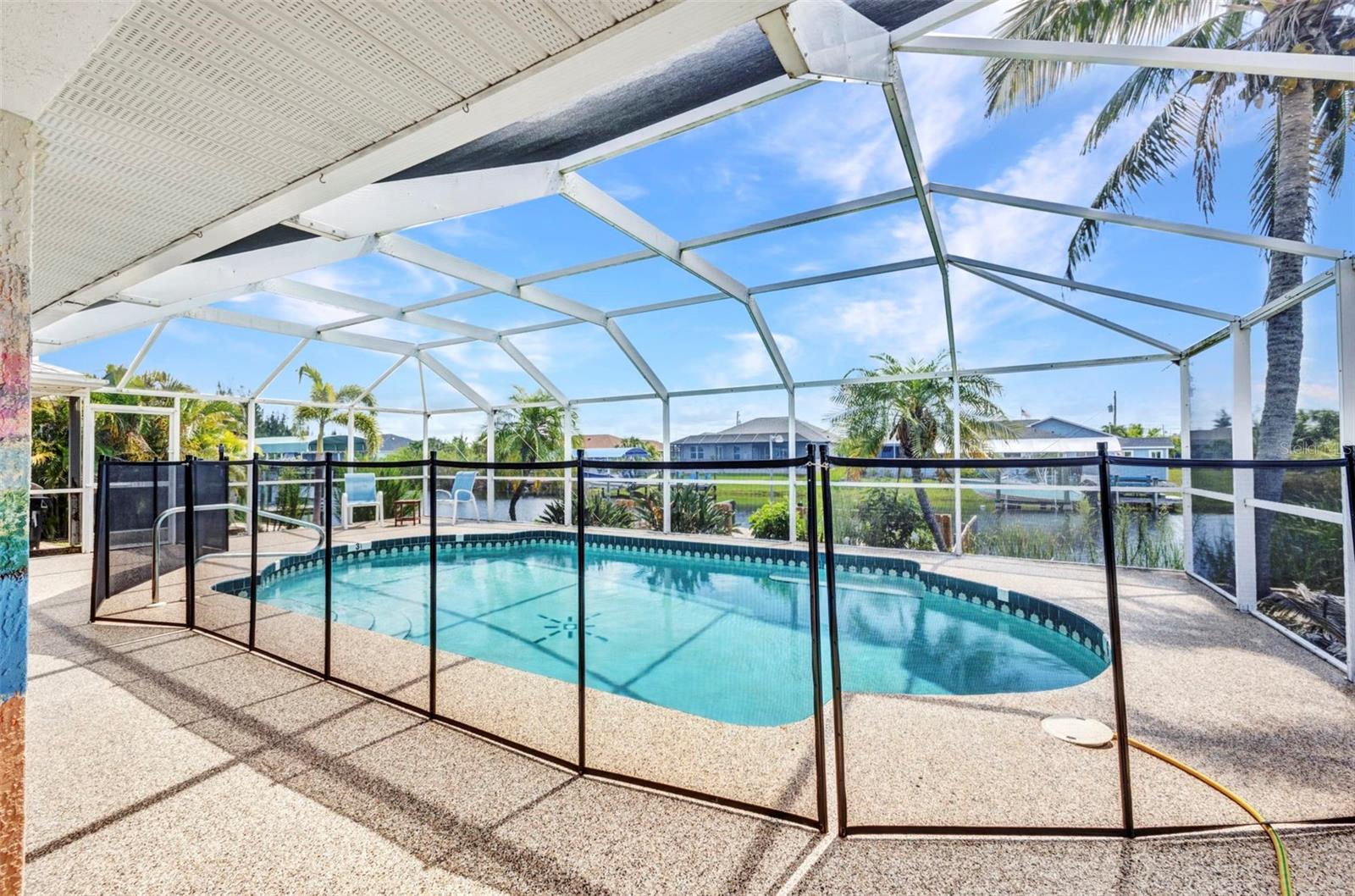 Image 3 of 70 For 9582 Arsipe Circle