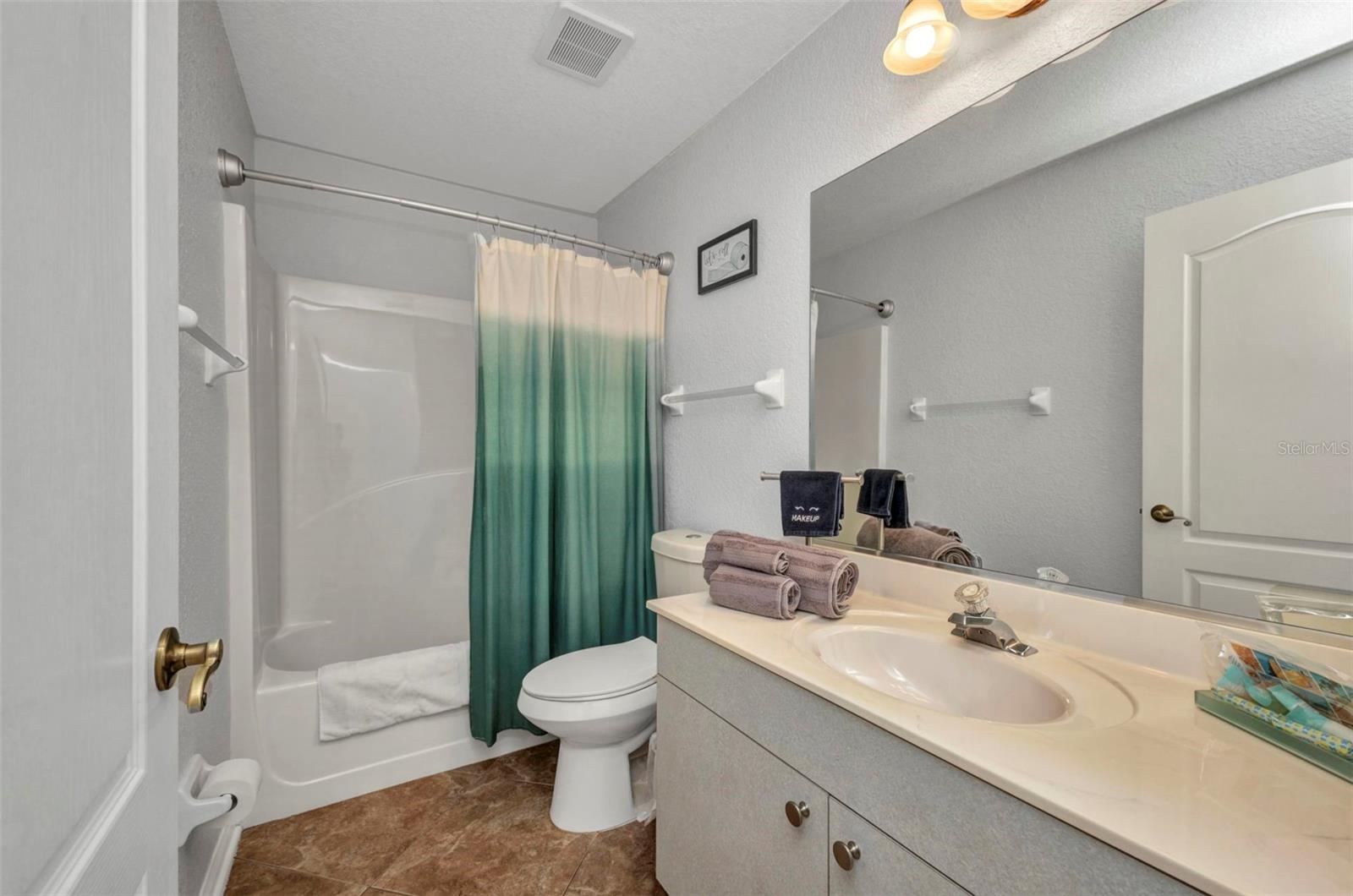 Image 34 of 70 For 9582 Arsipe Circle