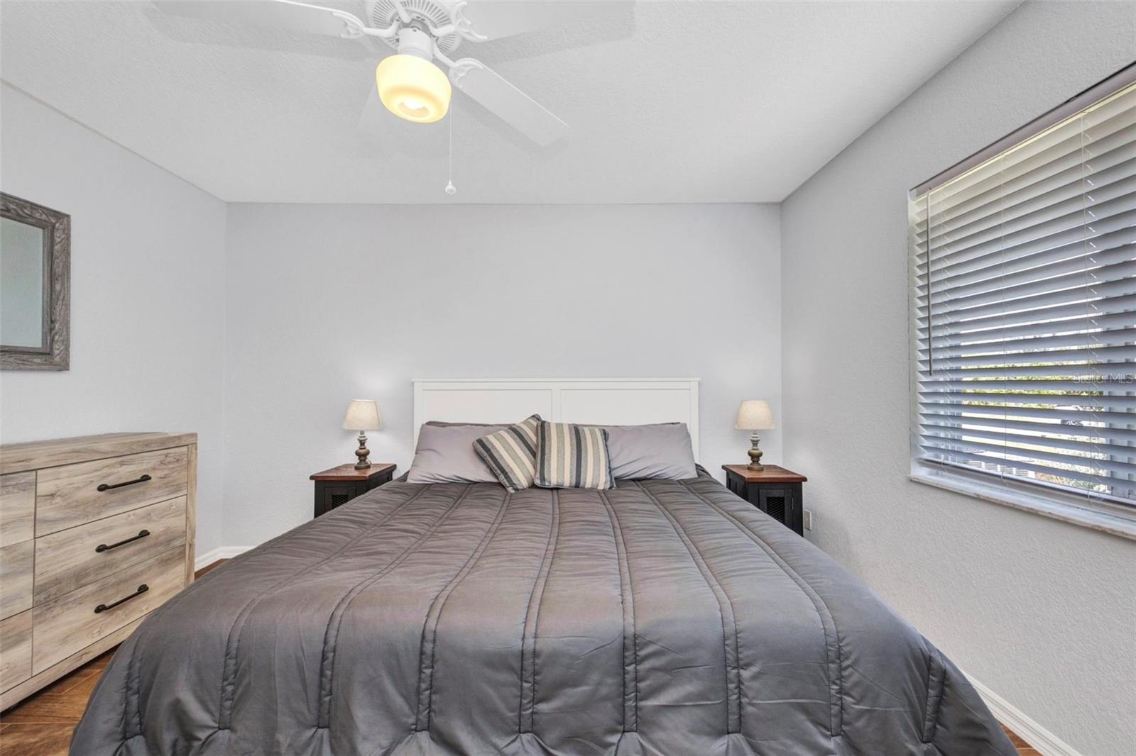 Image 37 of 70 For 9582 Arsipe Circle