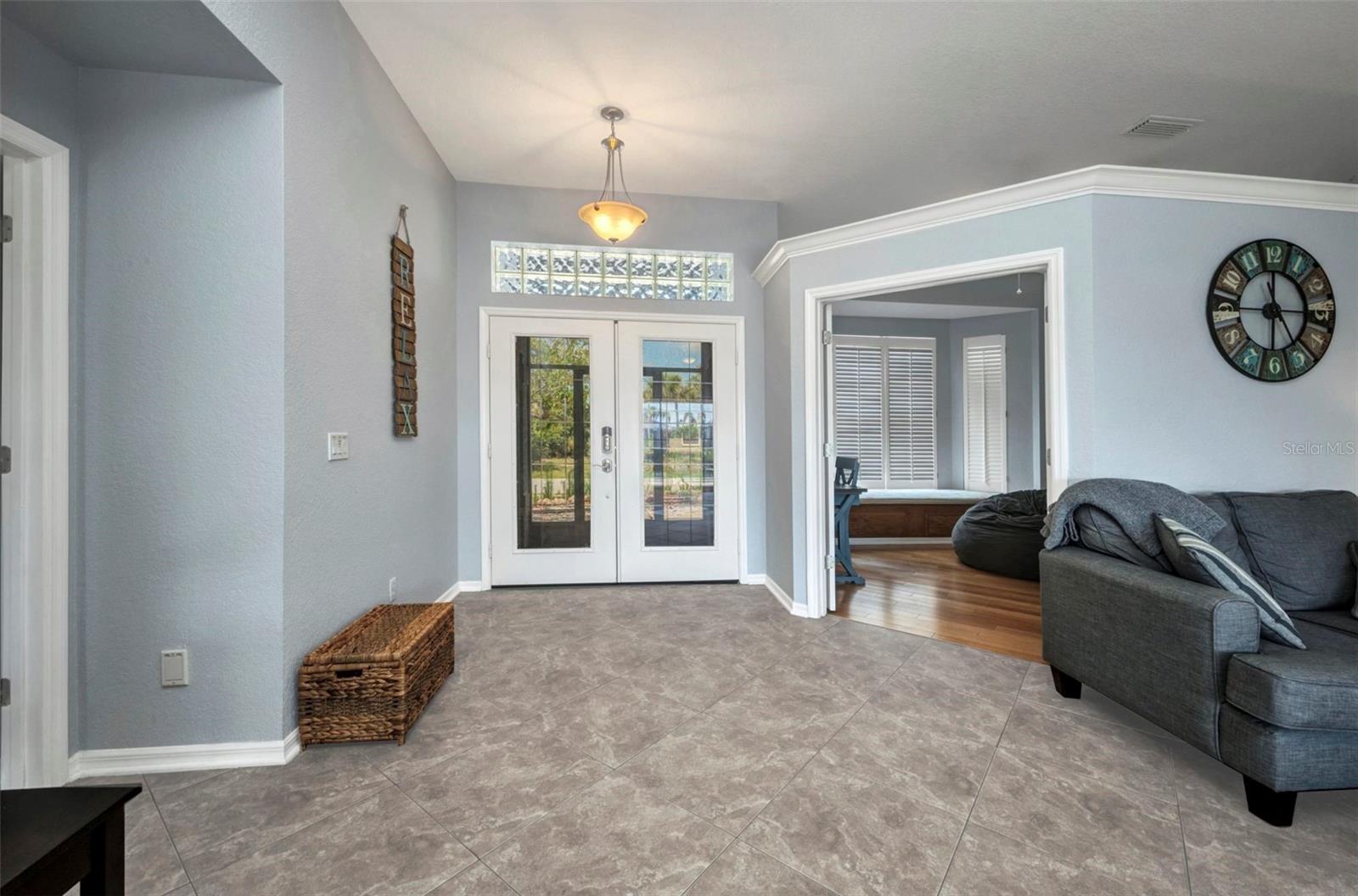 Image 6 of 70 For 9582 Arsipe Circle