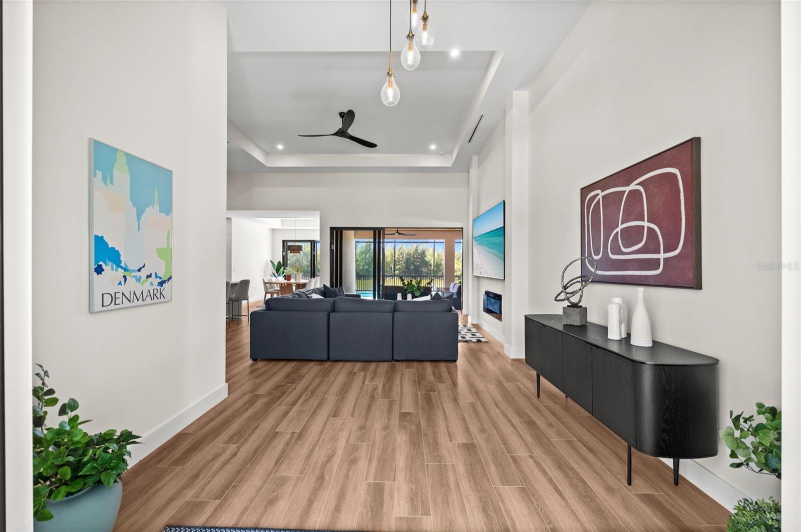 Image 13 of 99 For 10522 Riverside Road