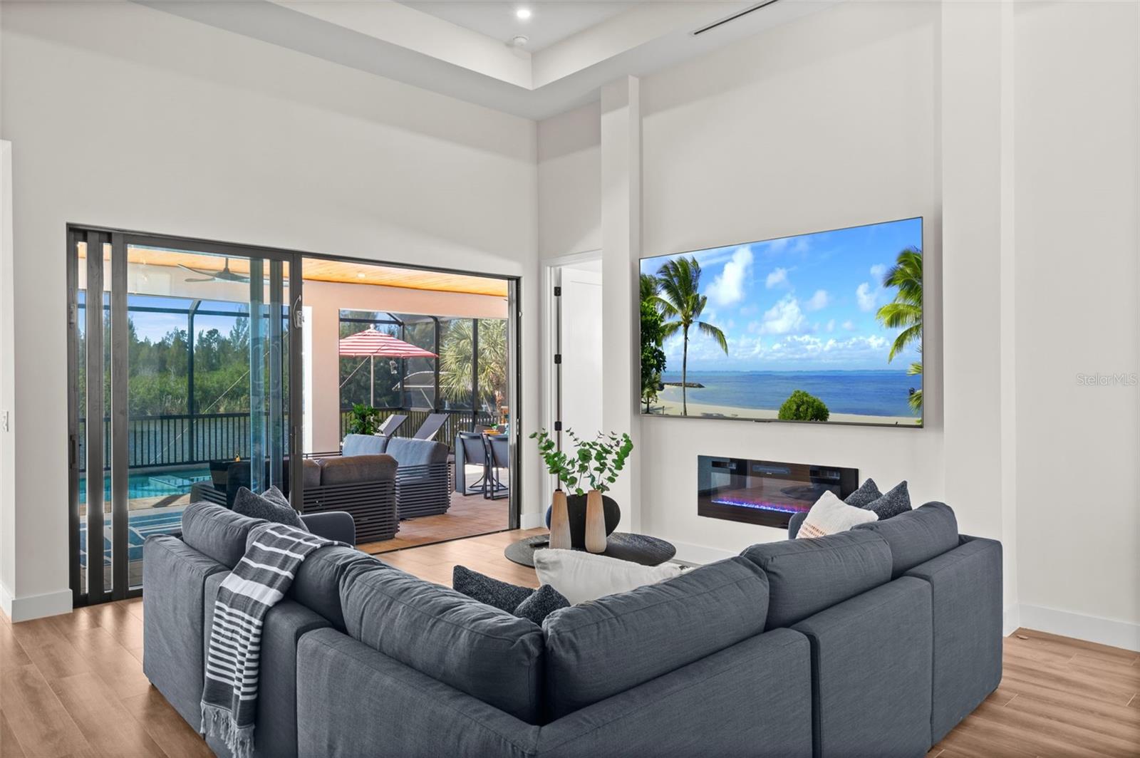 Image 14 of 99 For 10522 Riverside Road