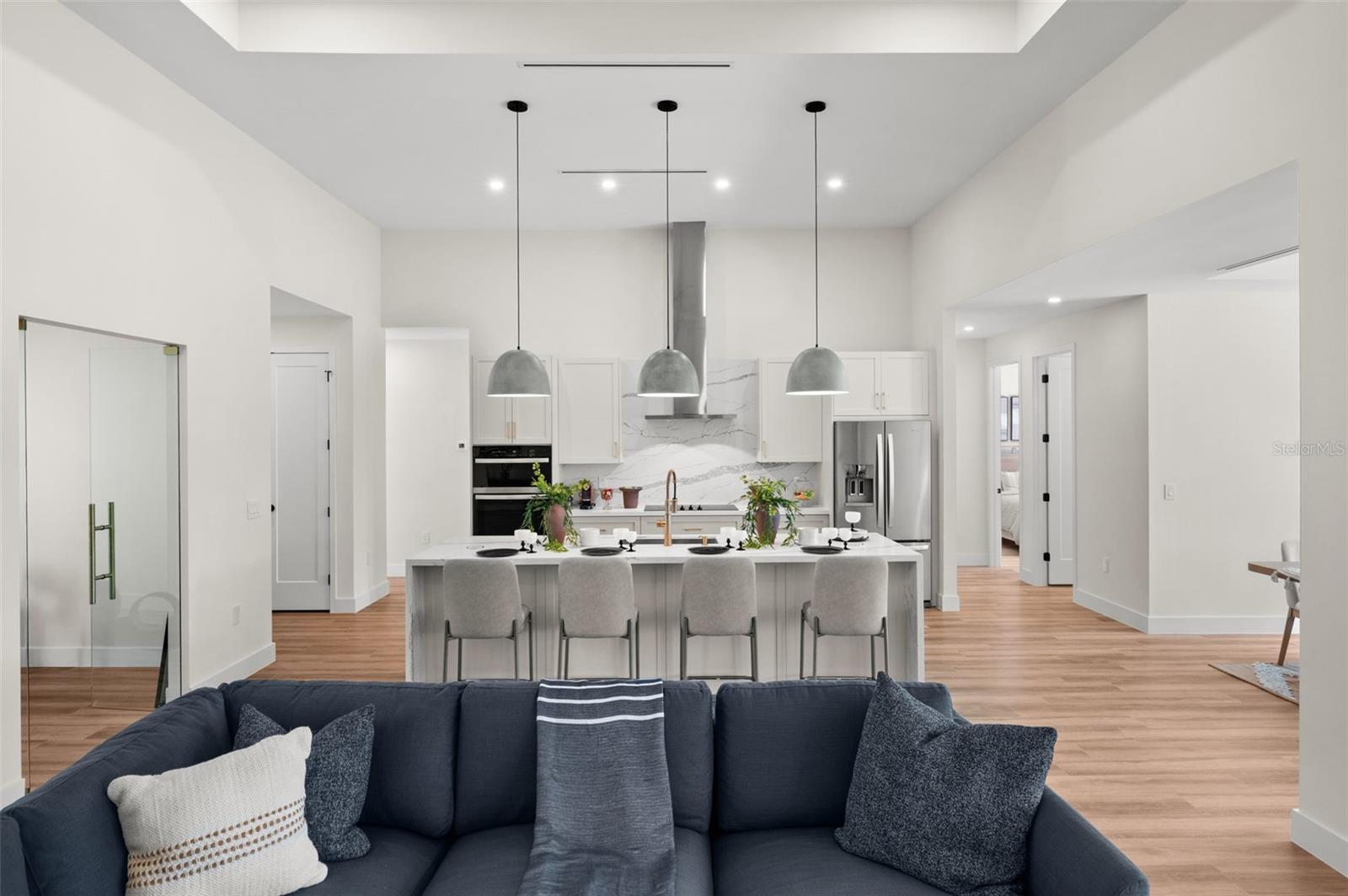 Image 17 of 99 For 10522 Riverside Road