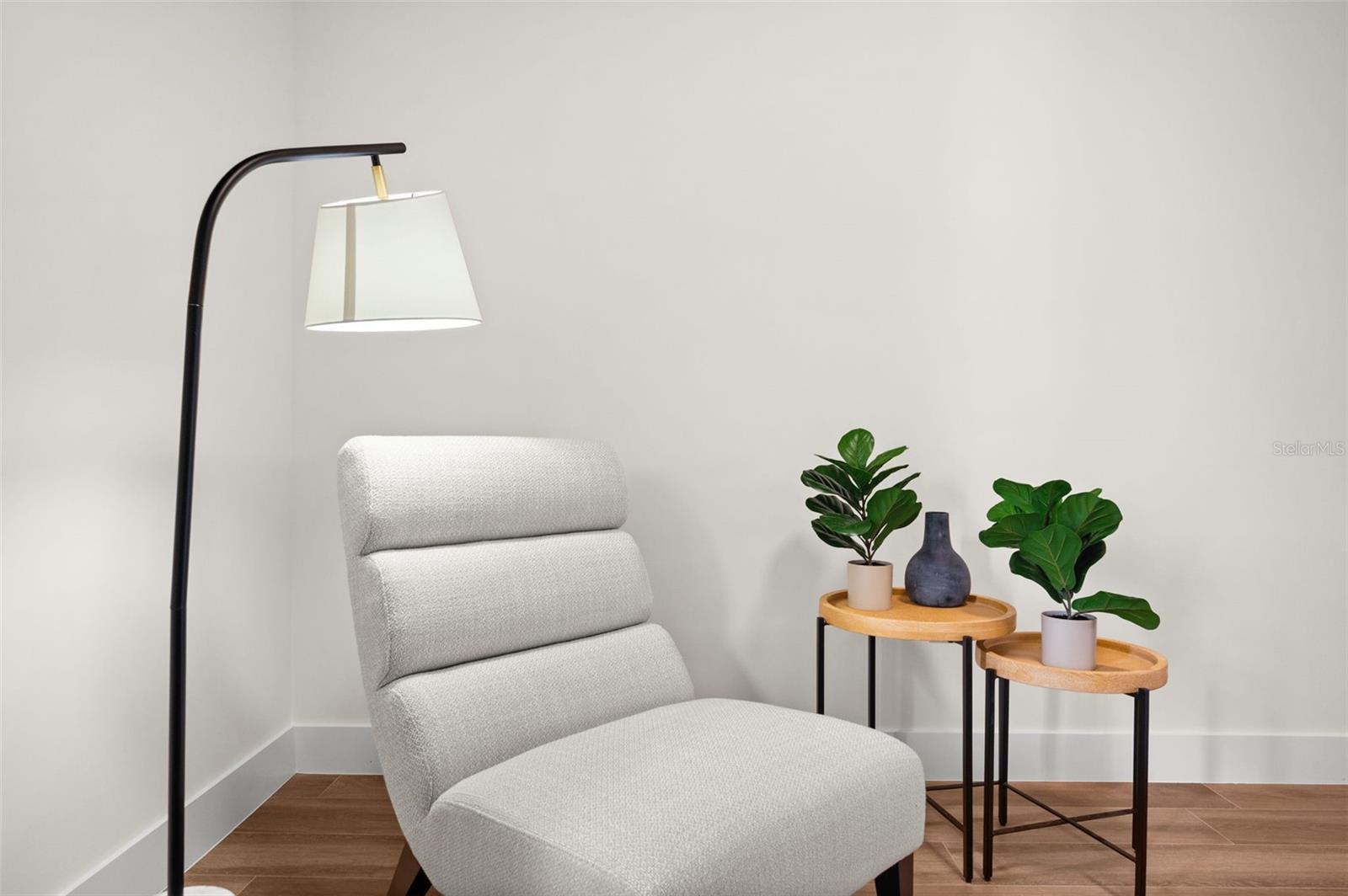 Image 34 of 99 For 10522 Riverside Road