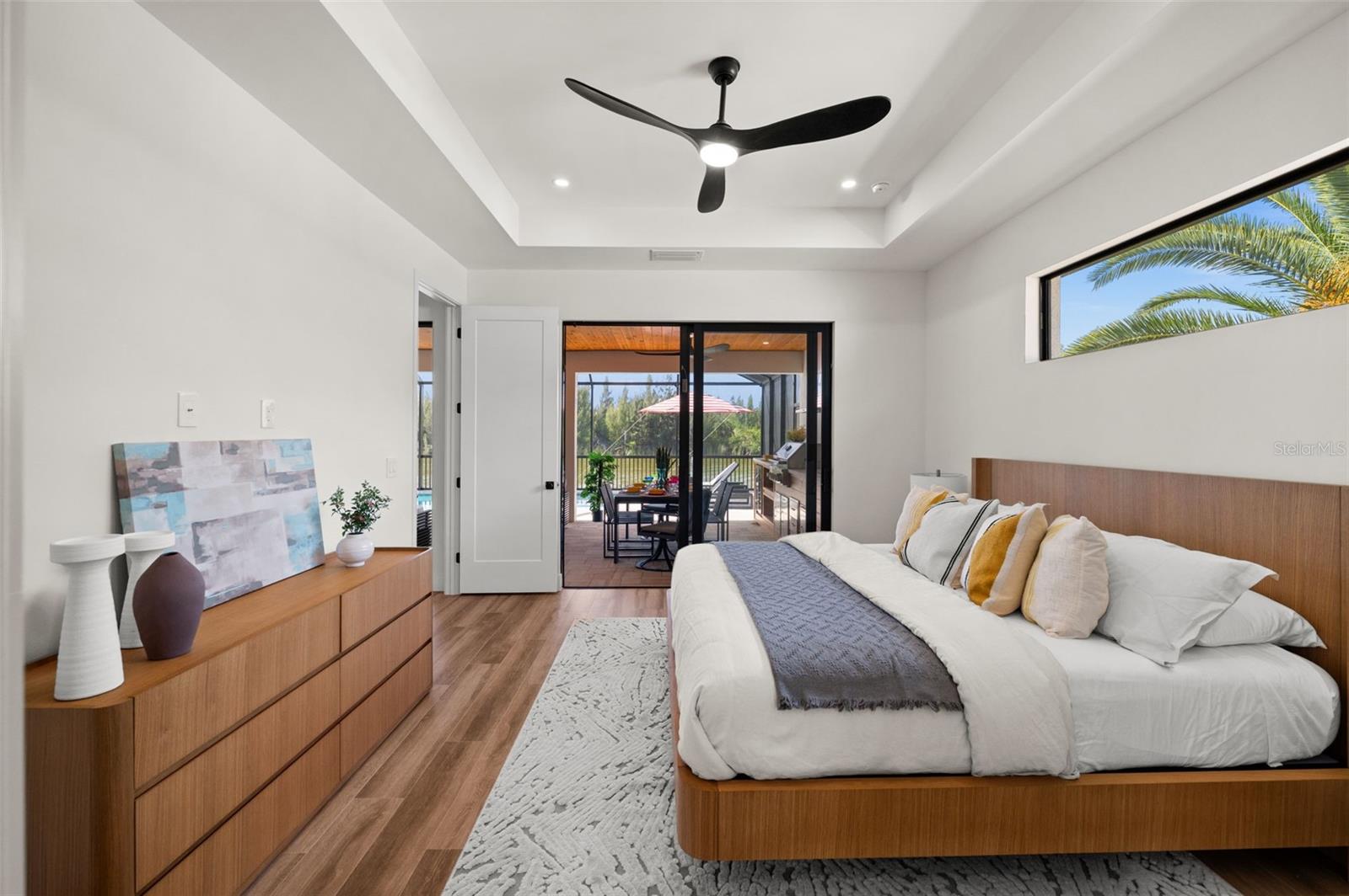 Image 37 of 99 For 10522 Riverside Road