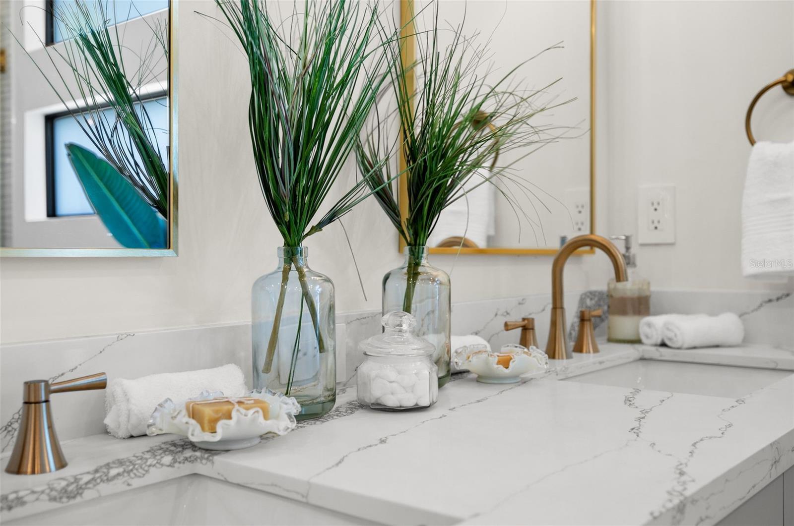 Image 47 of 99 For 10522 Riverside Road