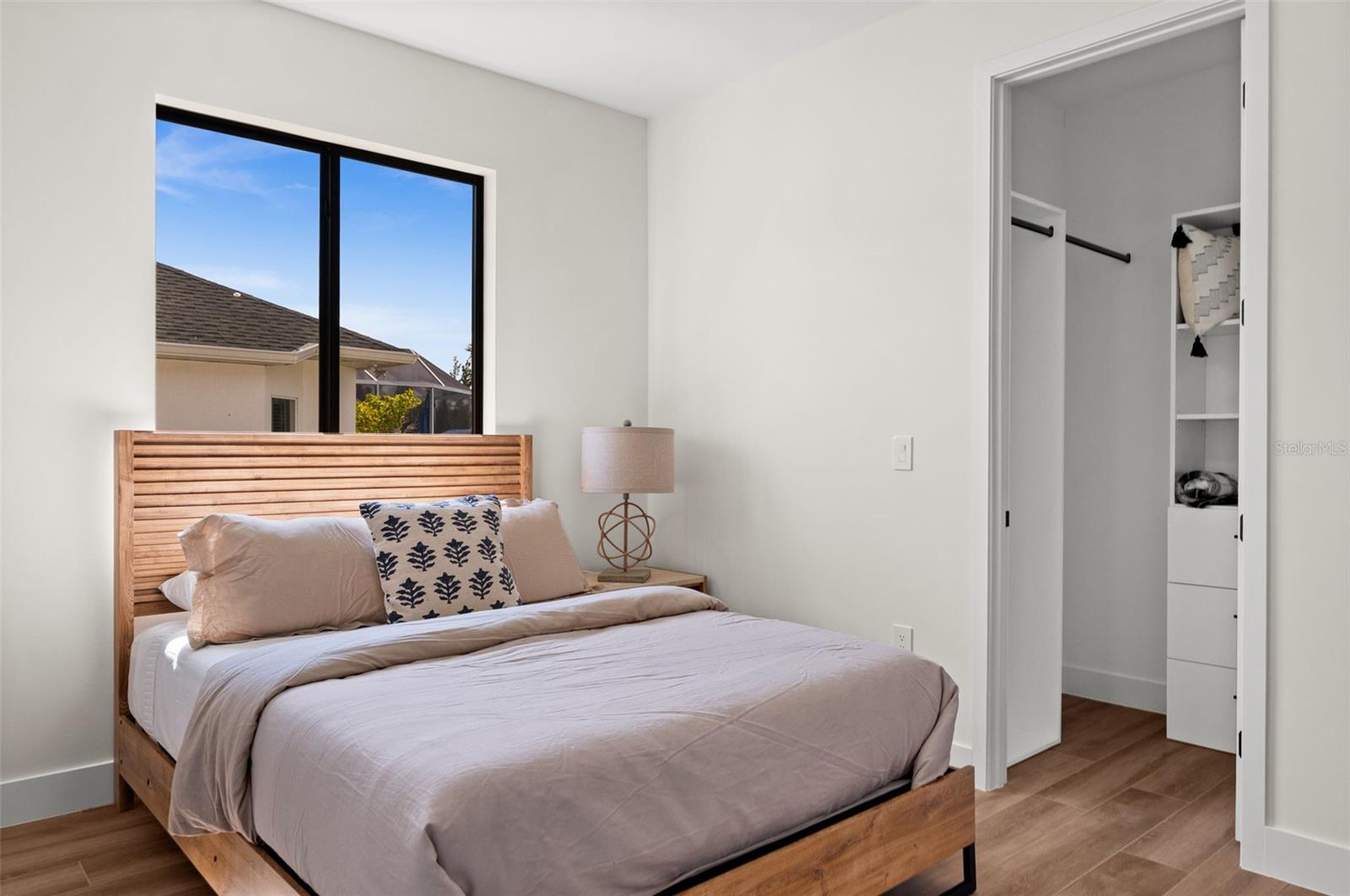 Image 57 of 99 For 10522 Riverside Road