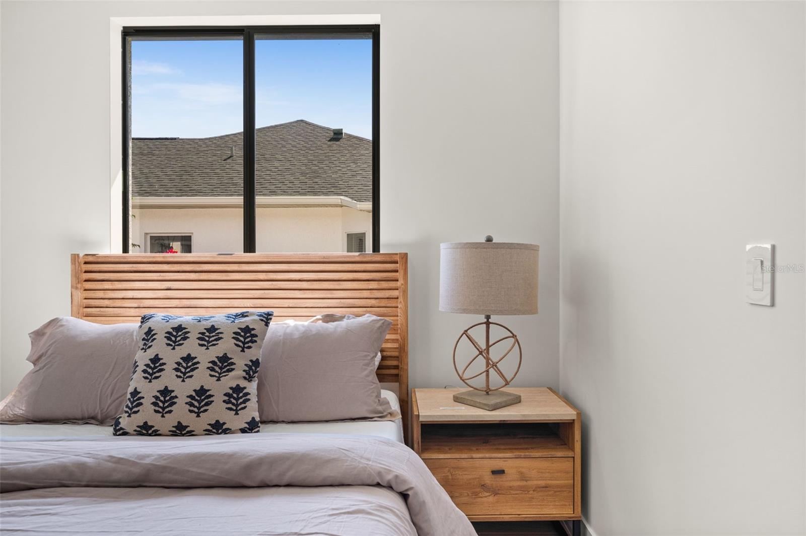 Image 58 of 99 For 10522 Riverside Road