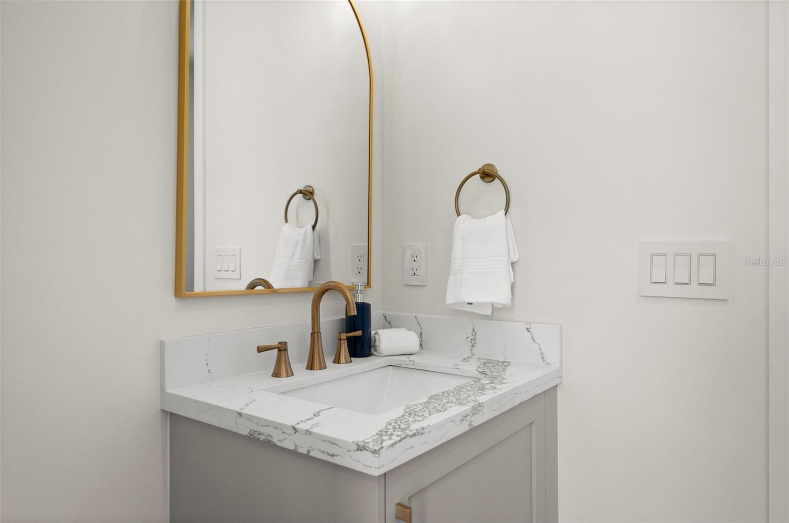 Image 64 of 99 For 10522 Riverside Road