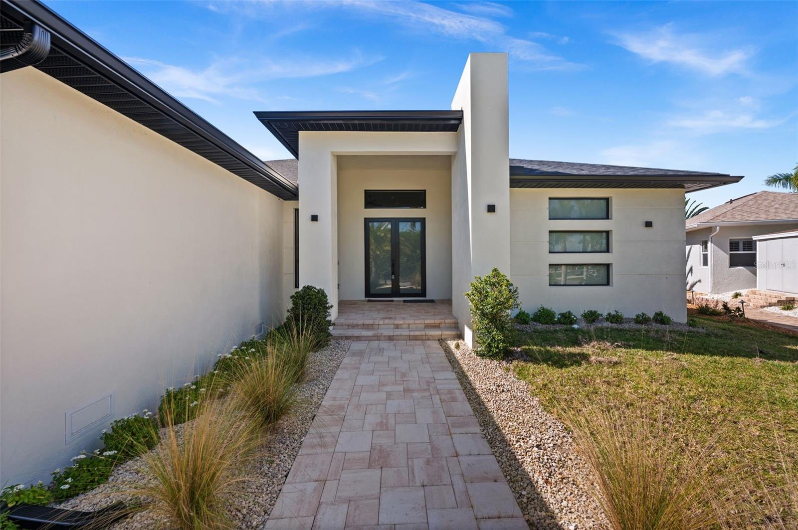 Image 9 of 99 For 10522 Riverside Road