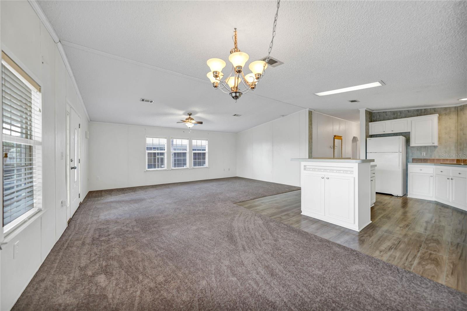 Image 4 of 28 For 2100 Kings Hwy  206