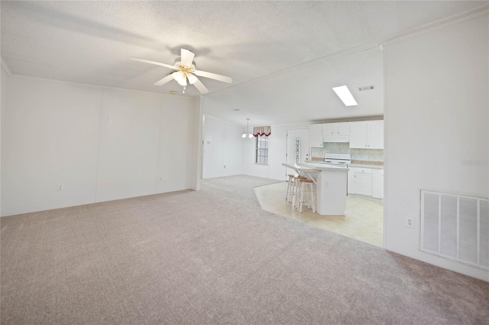 Image 11 of 40 For 2100 Kings Highway 517