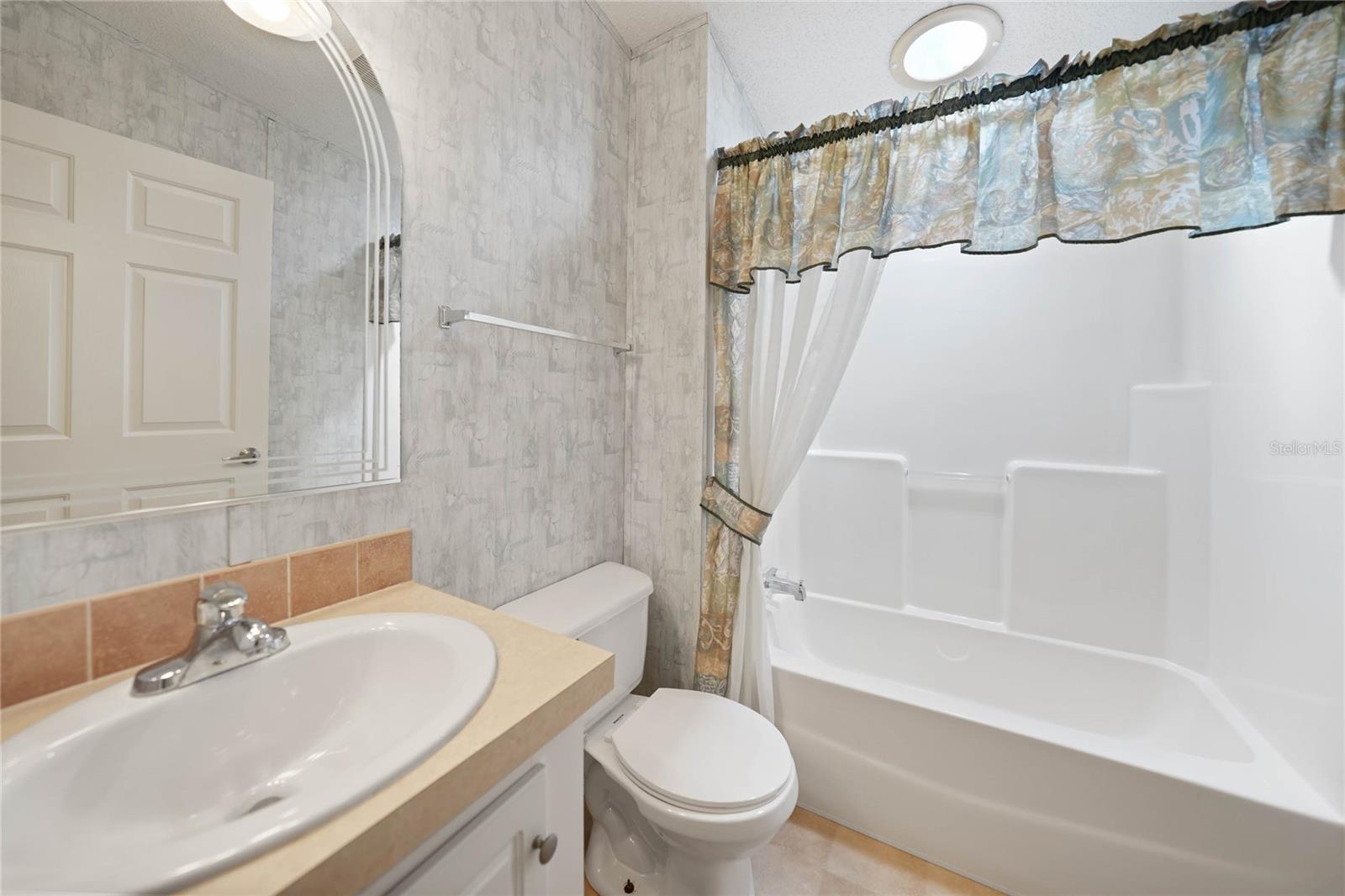 Image 19 of 40 For 2100 Kings Highway 517