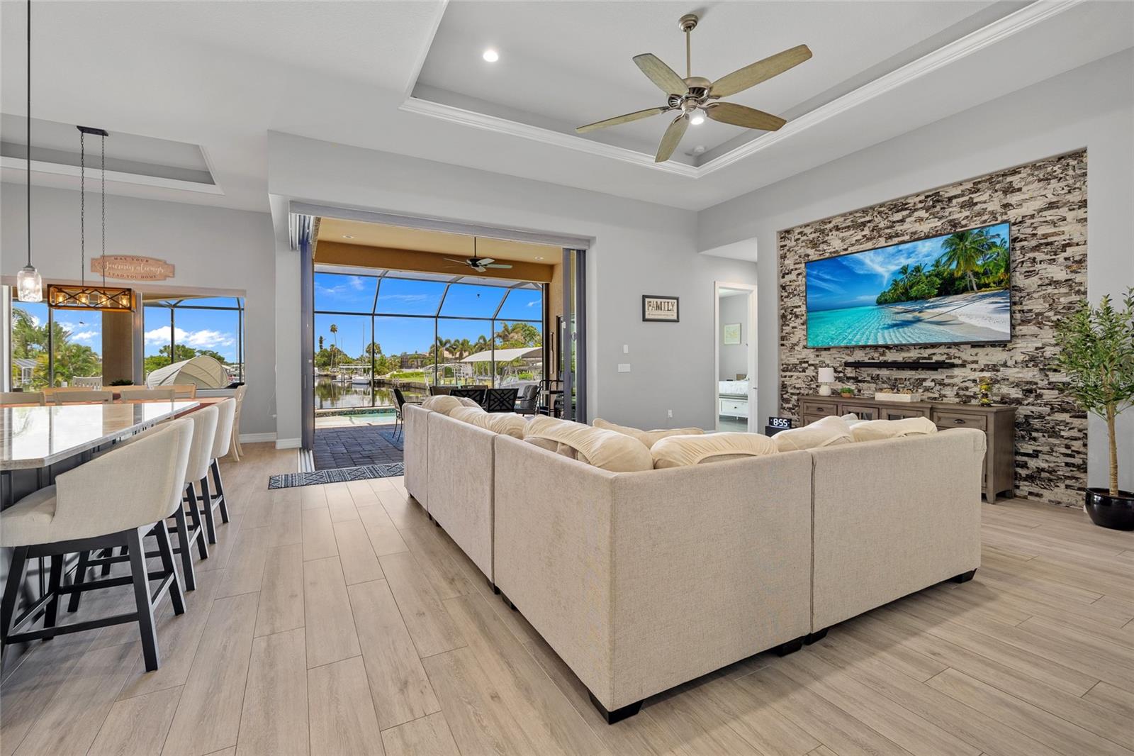 Image 6 of 40 For 4286 Harbor Boulevard