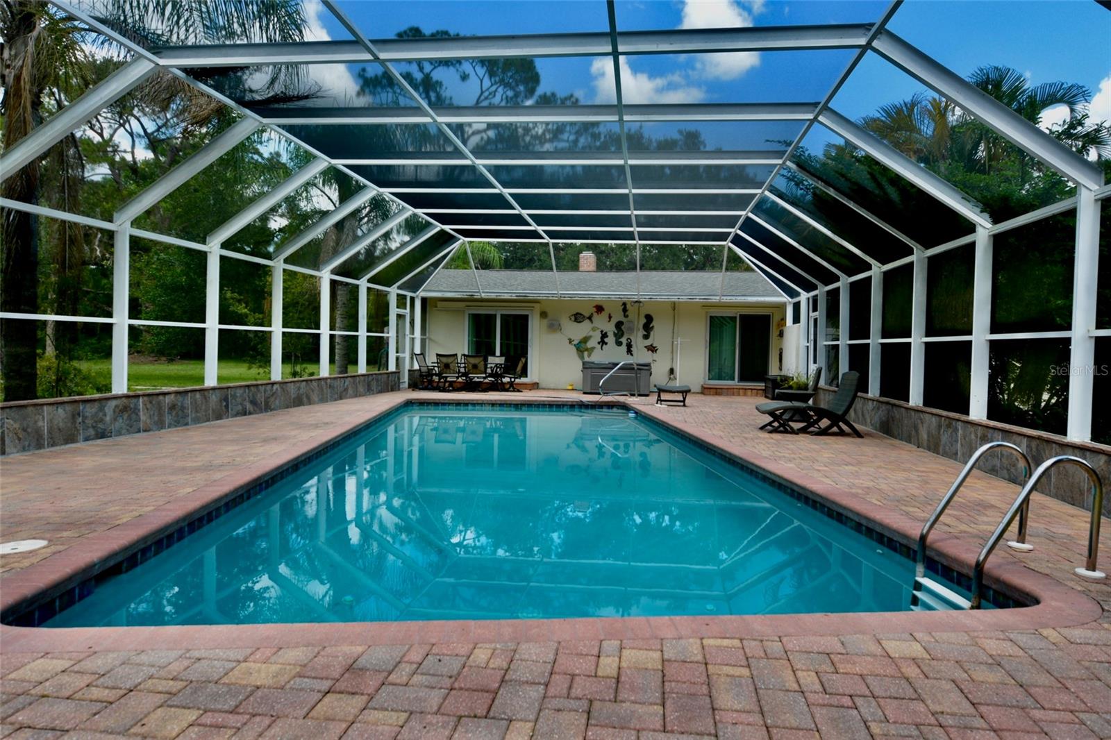 Image 10 of 83 For 18220 Elmwood Drive