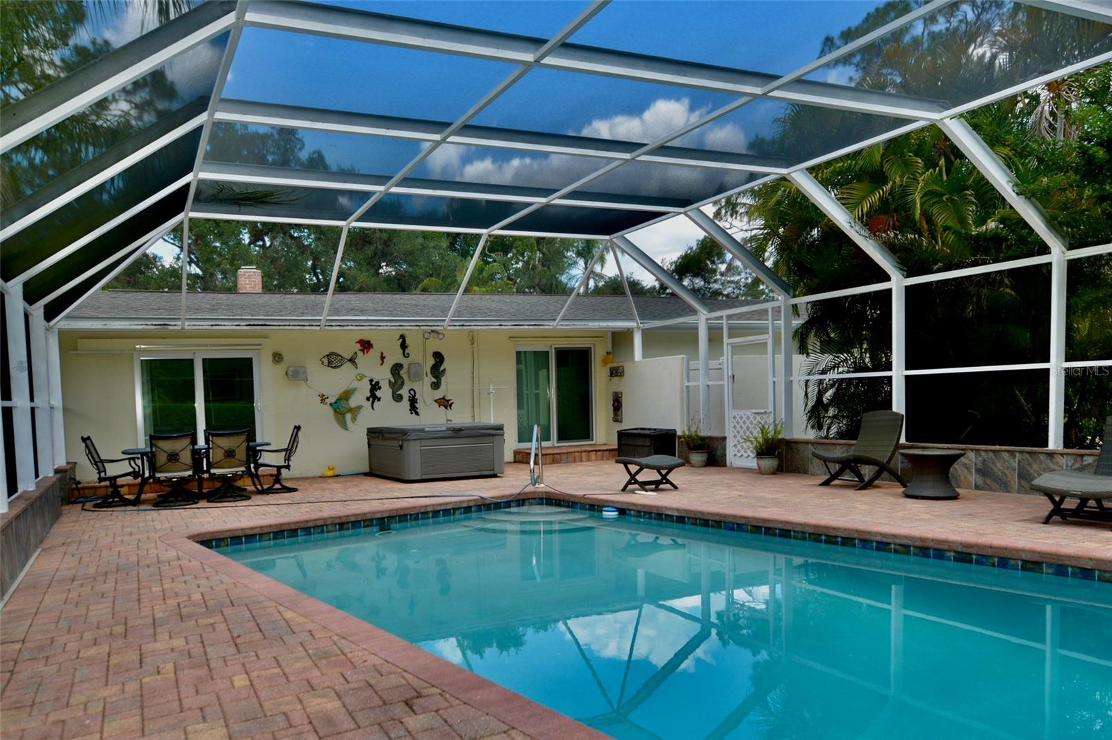 Image 12 of 83 For 18220 Elmwood Drive