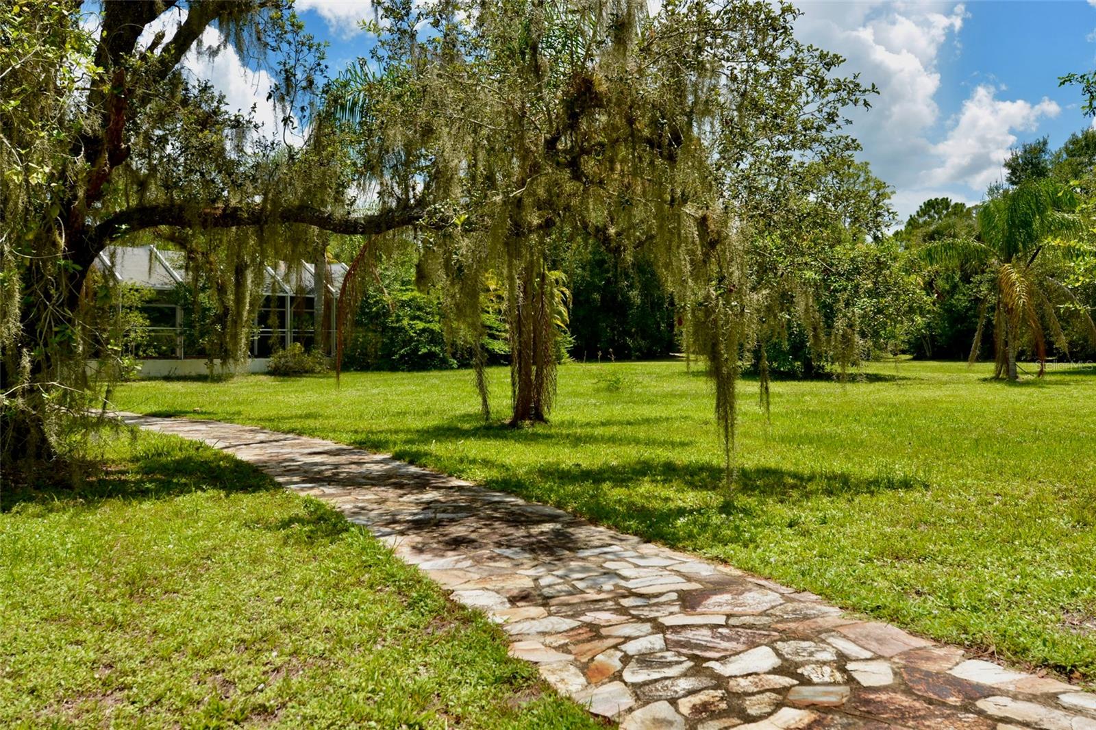 Image 17 of 83 For 18220 Elmwood Drive