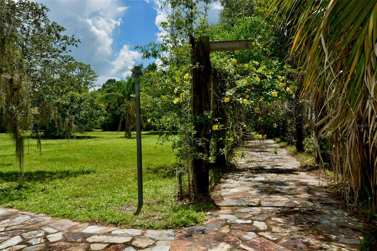 Image 52 of 83 For 18220 Elmwood Drive