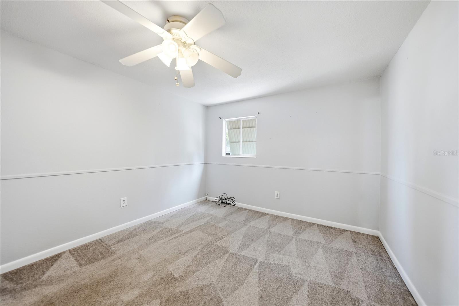 Image 16 of 40 For 704 Manatee Avenue