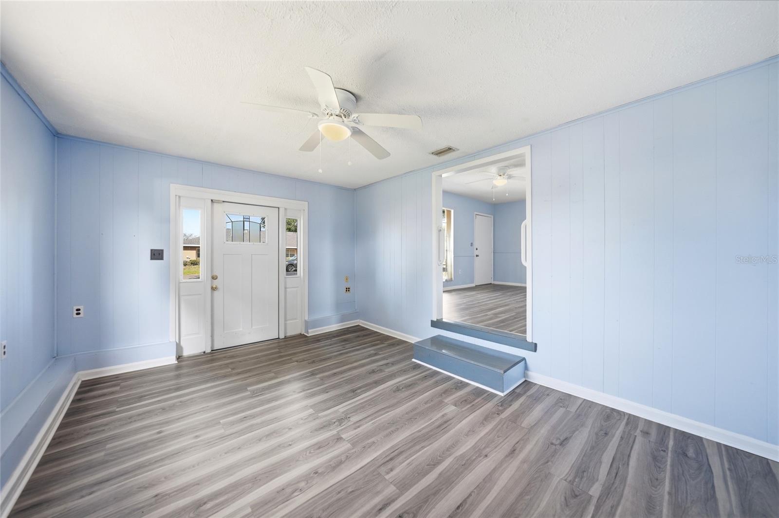 Image 6 of 40 For 704 Manatee Avenue